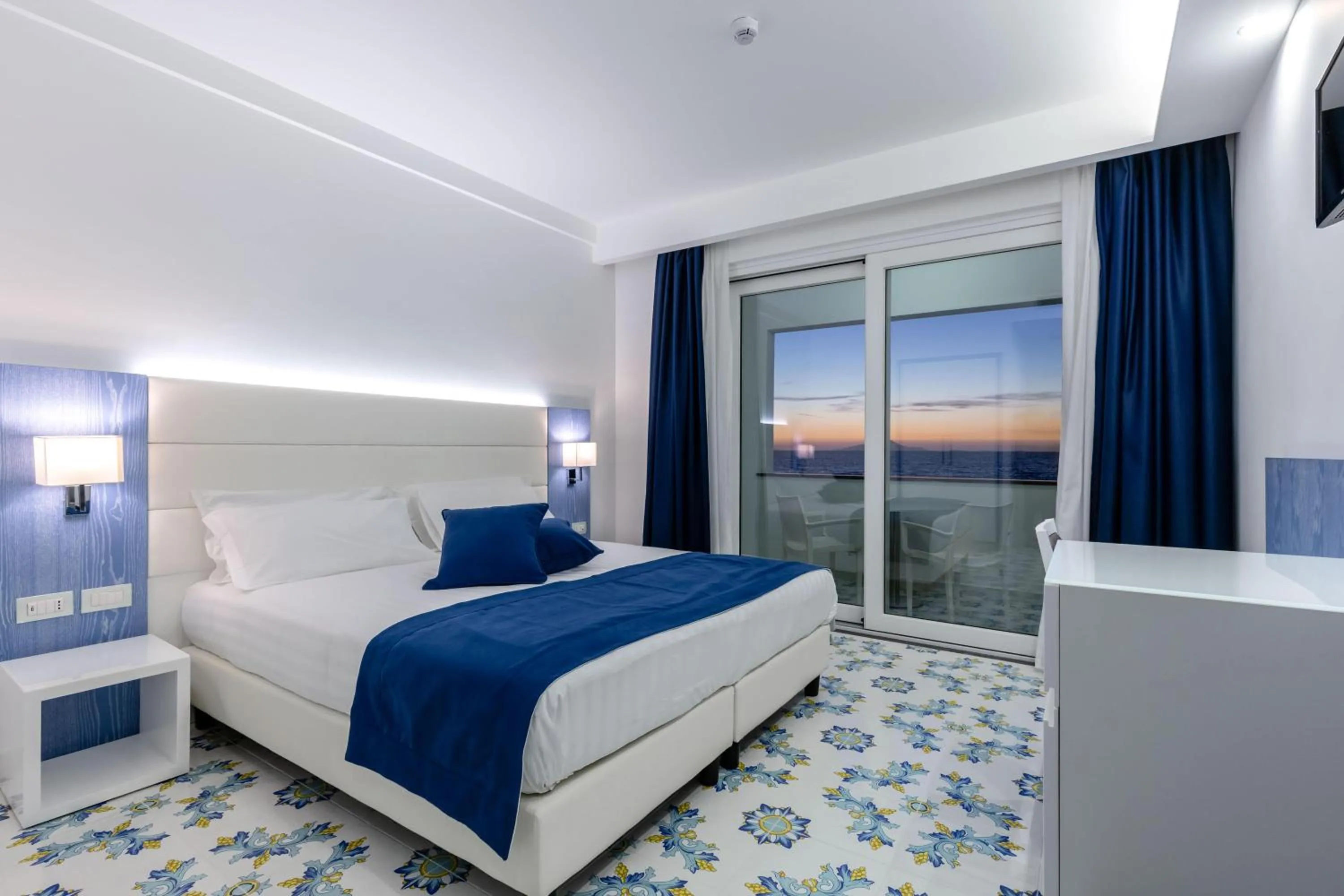 Photo of the whole room, Bed in Hotel Giosue' a mare Sorrento