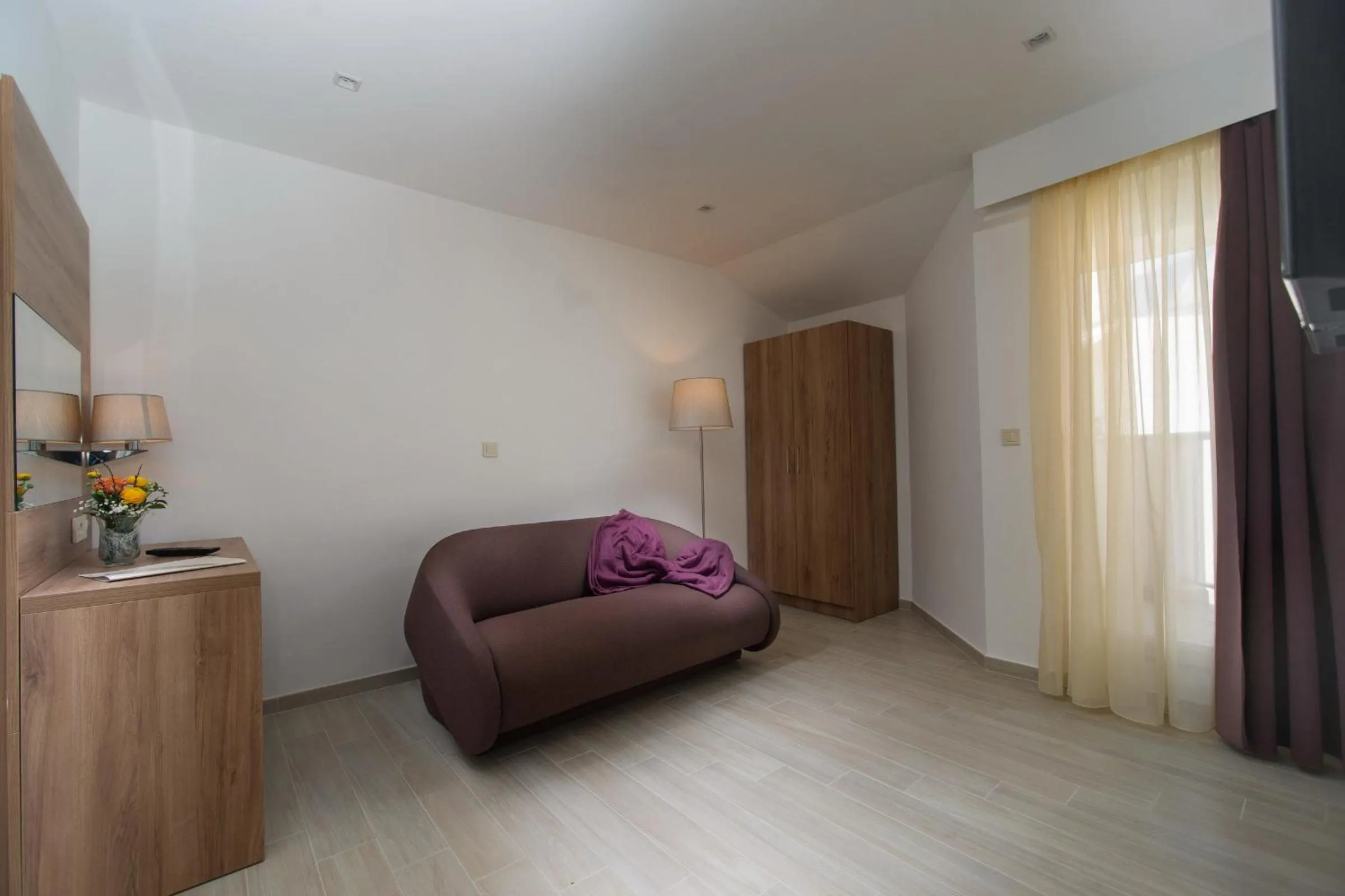 Living room, Bed in Hotel Biokovo