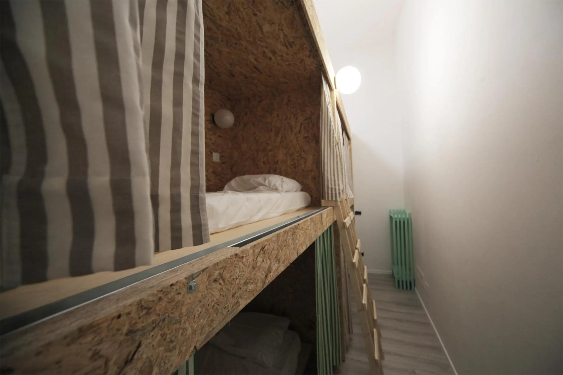 Decorative detail, Bed in Dopa Hostel