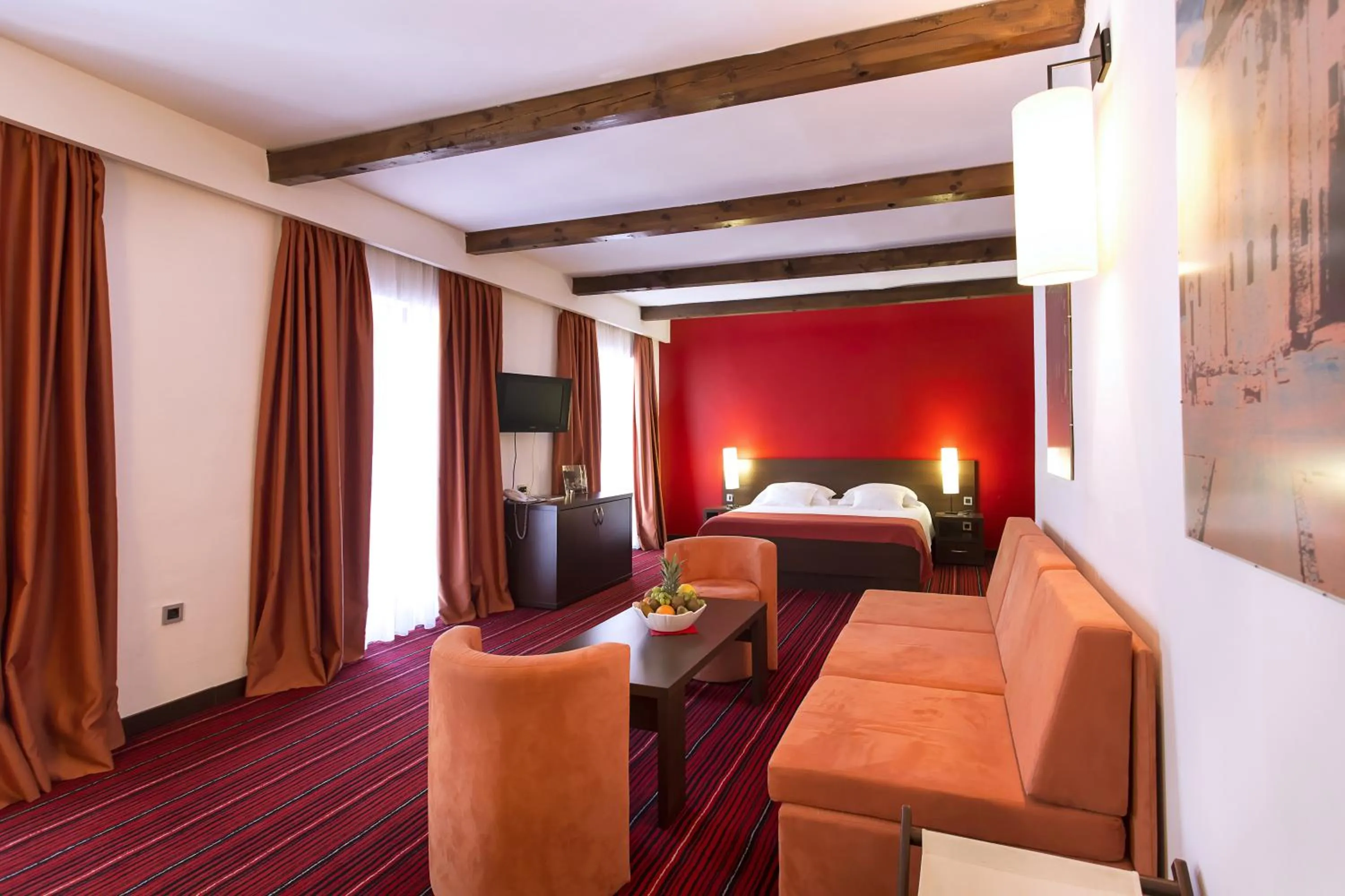 TV and multimedia in Hotel Villa Donat