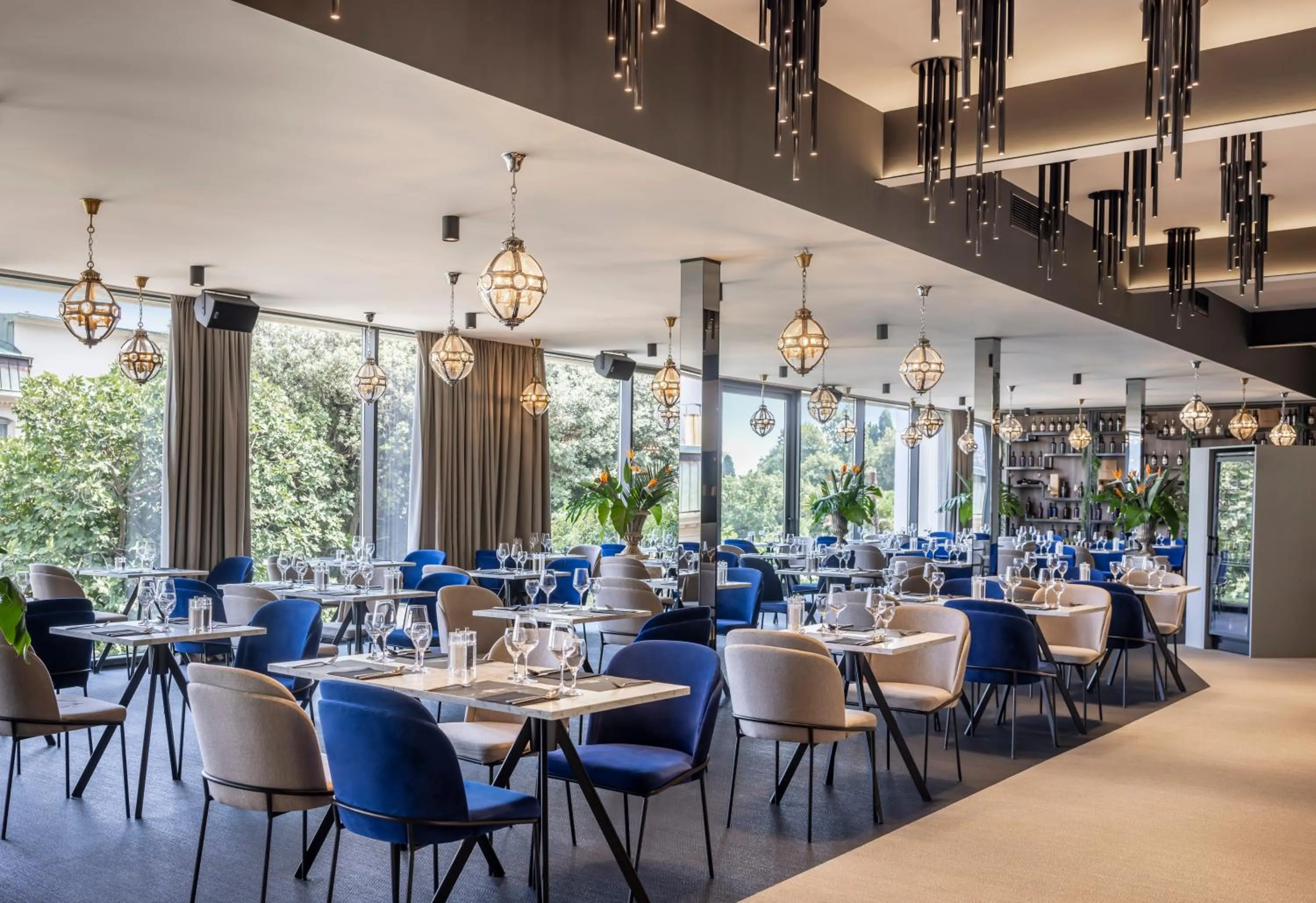 Restaurant/places to eat in Grand Hotel Adriatic