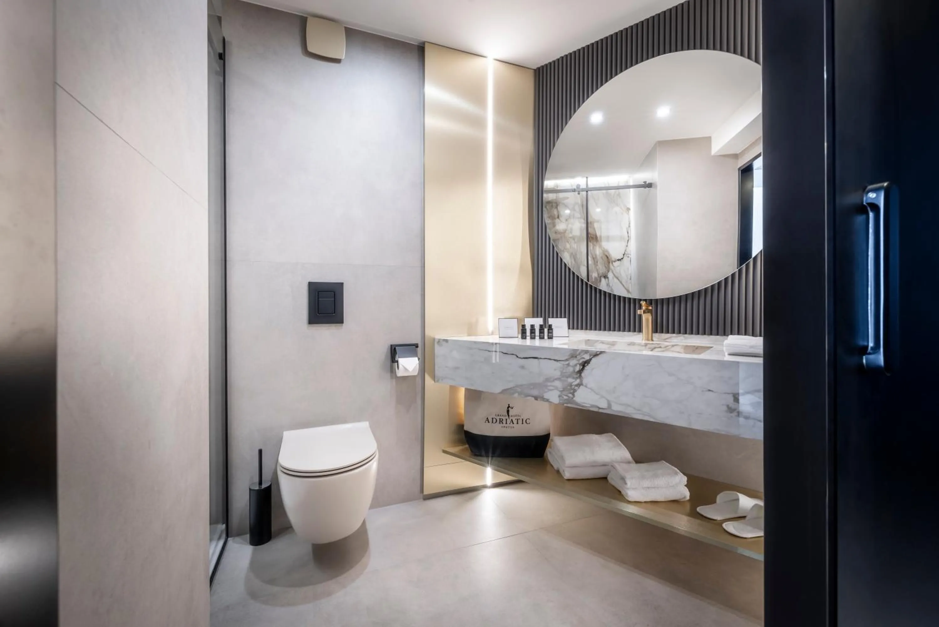 Shower in Grand Hotel Adriatic