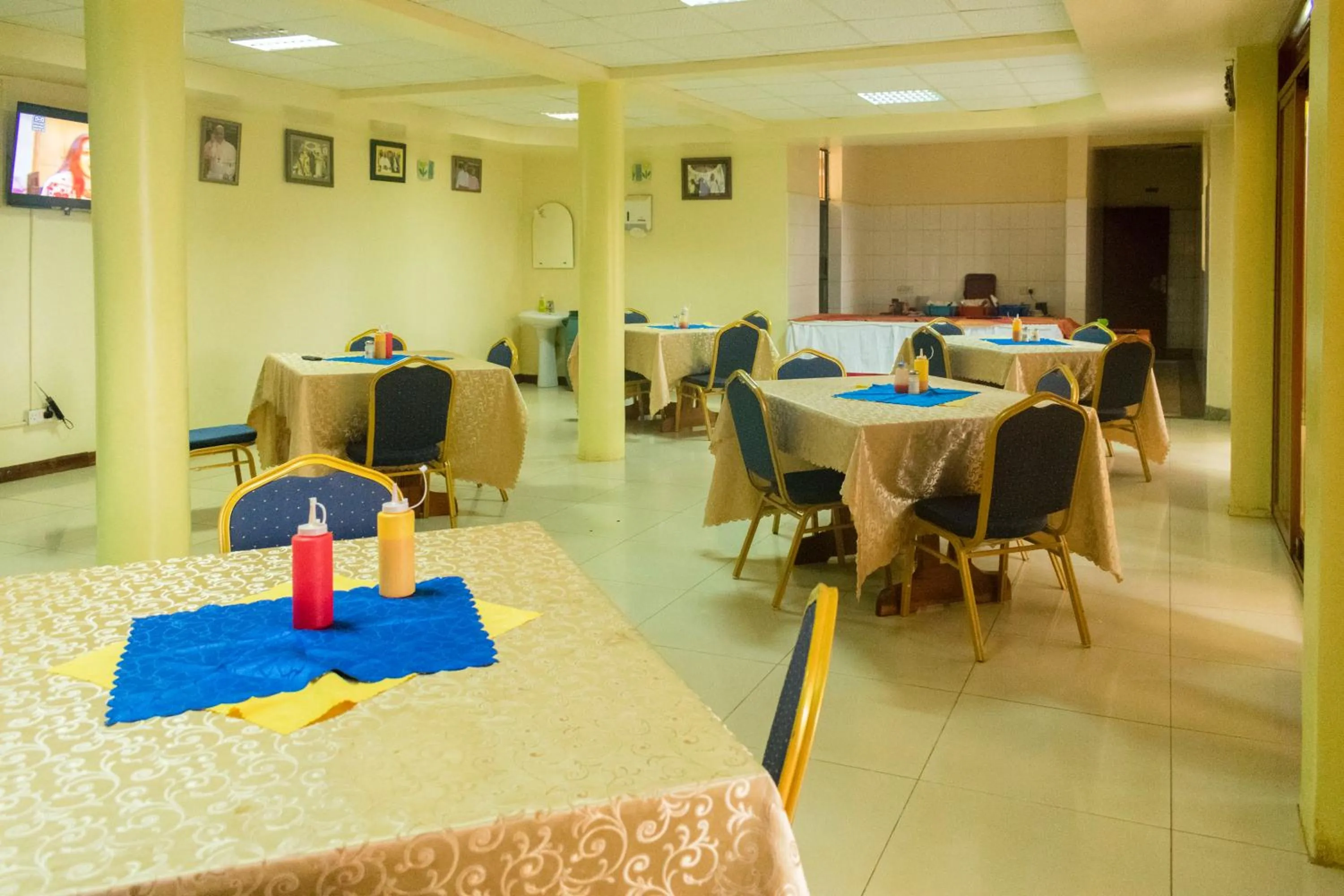 Restaurant/places to eat in Kayegi Hotel Mbale