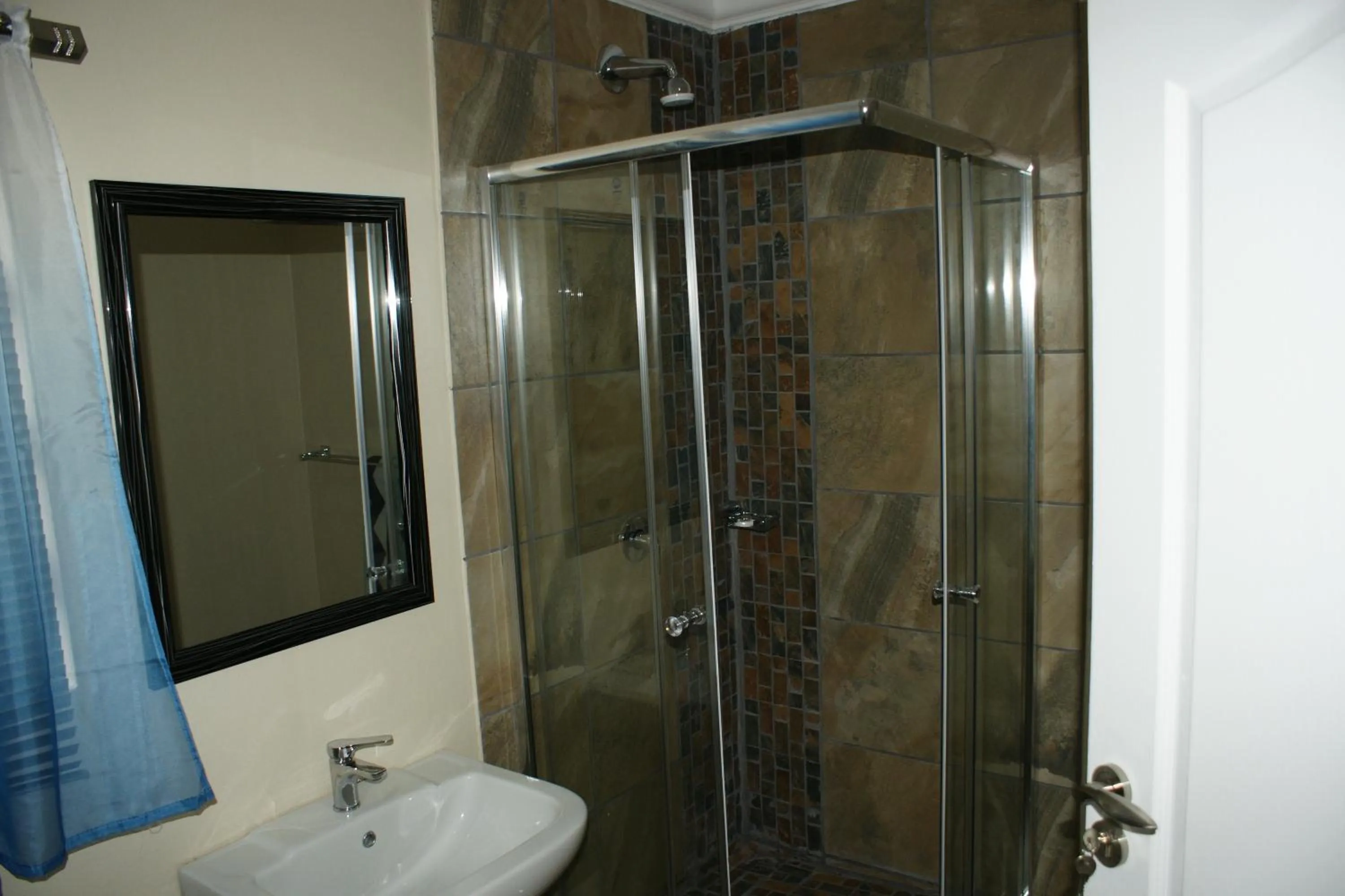 Bathroom in Jolani Guest House