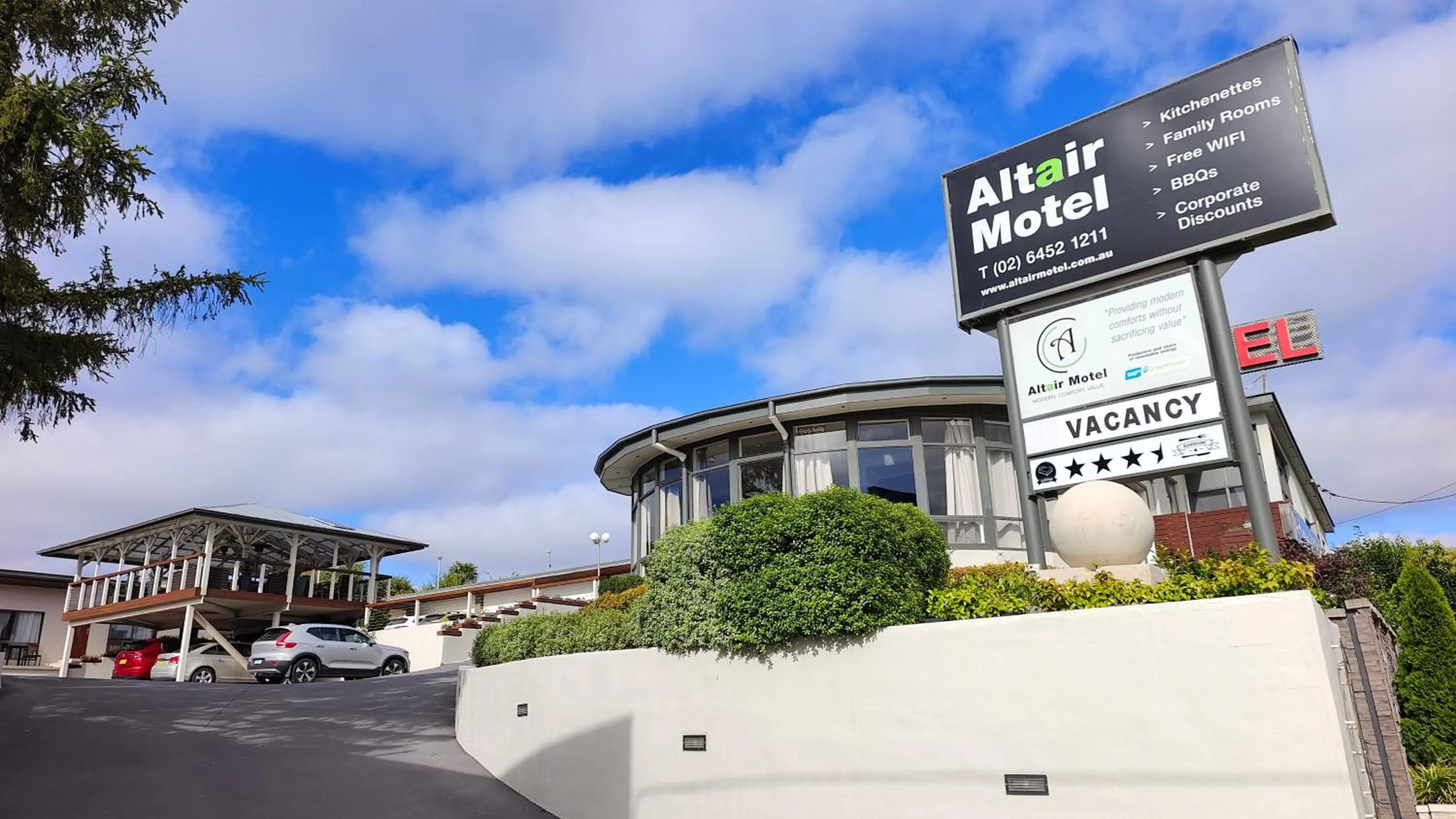 Altair Motel