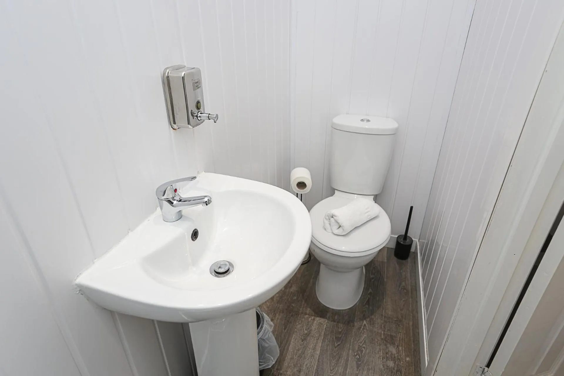 Bathroom in OYO Queens Quarter