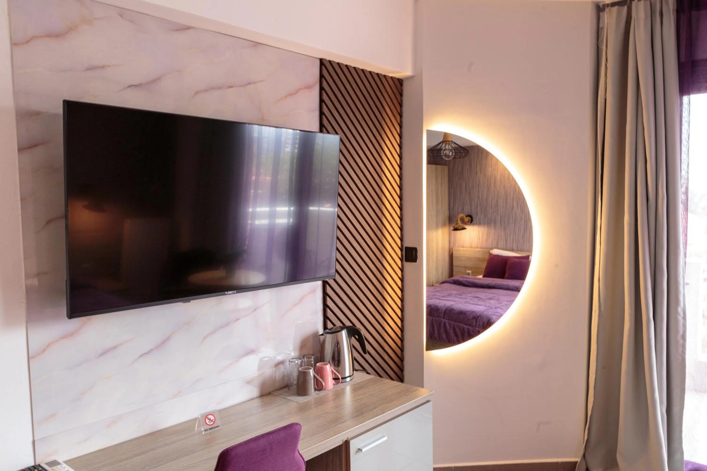 TV and multimedia, Bed in Limani Comfort Rooms
