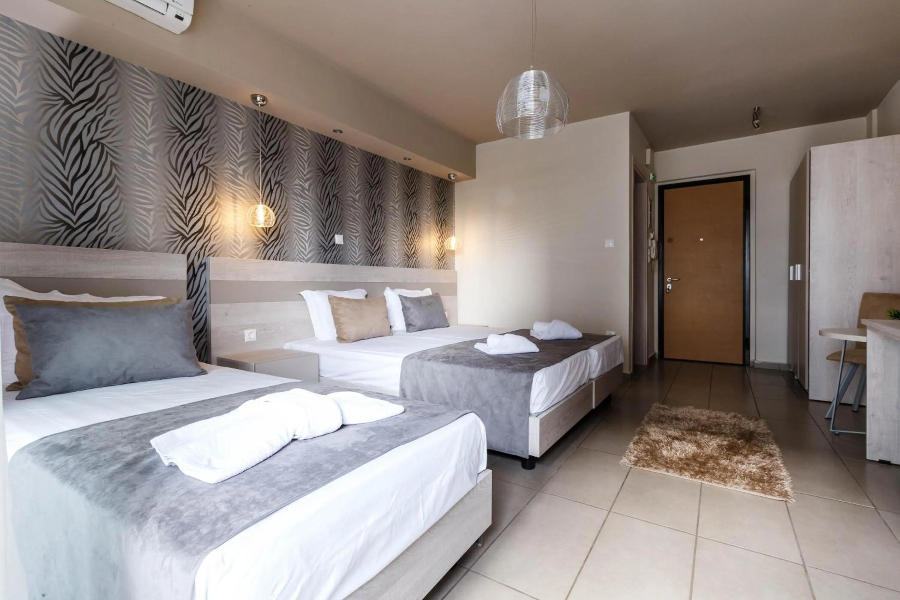 Photo of the whole room, Bed in Limani Comfort Rooms