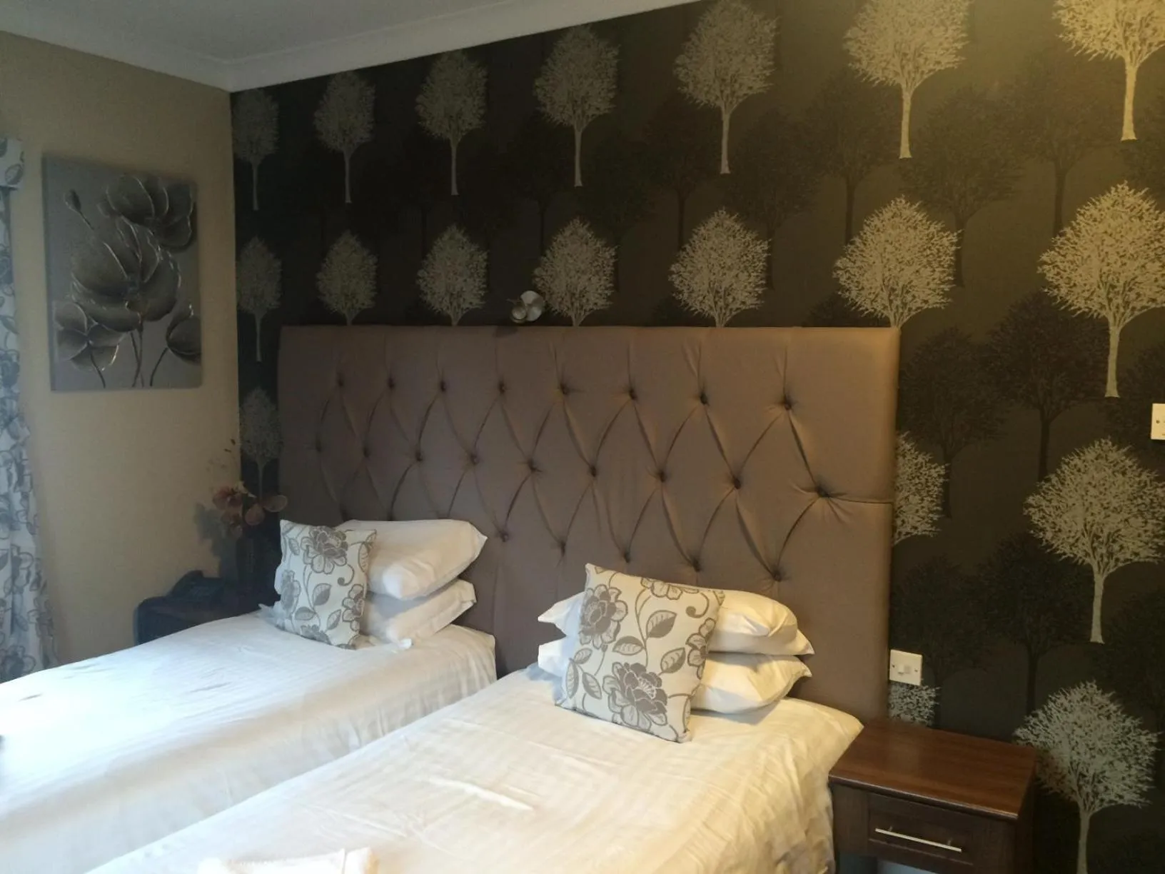 Bedroom, Bed in The Griffin Inn