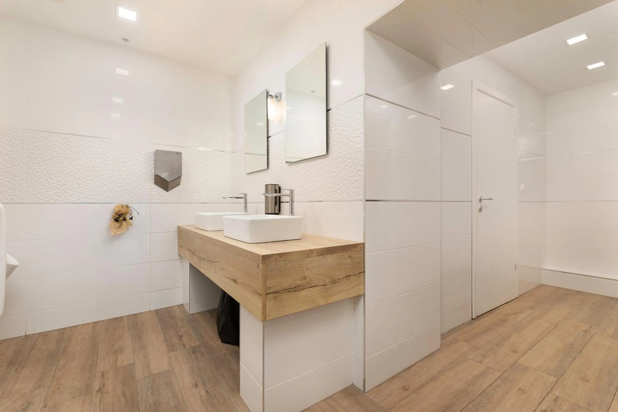 Toilet in Hotel Kanajt