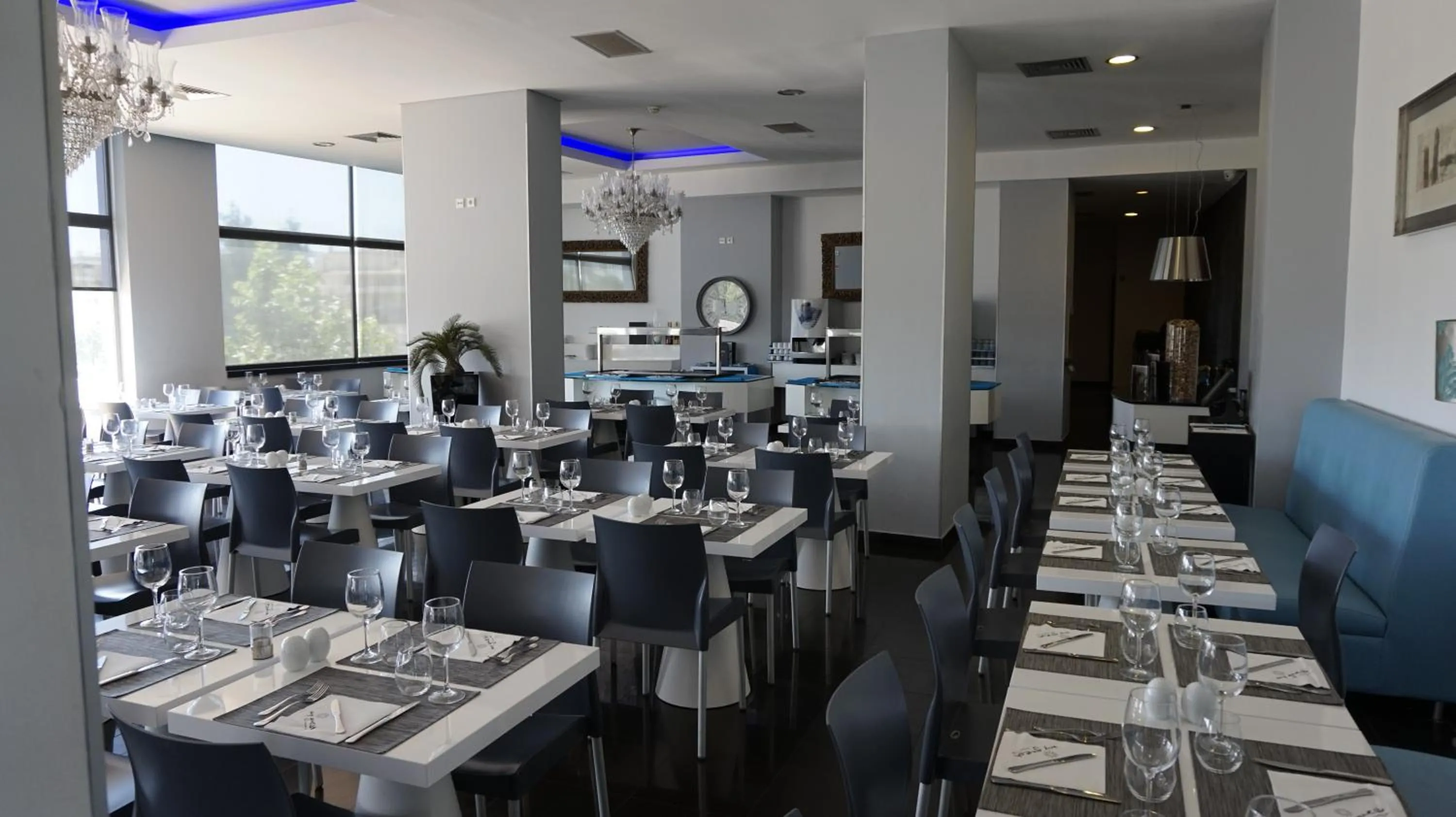 Restaurant/places to eat in Atlantic Sun & Love Apartment