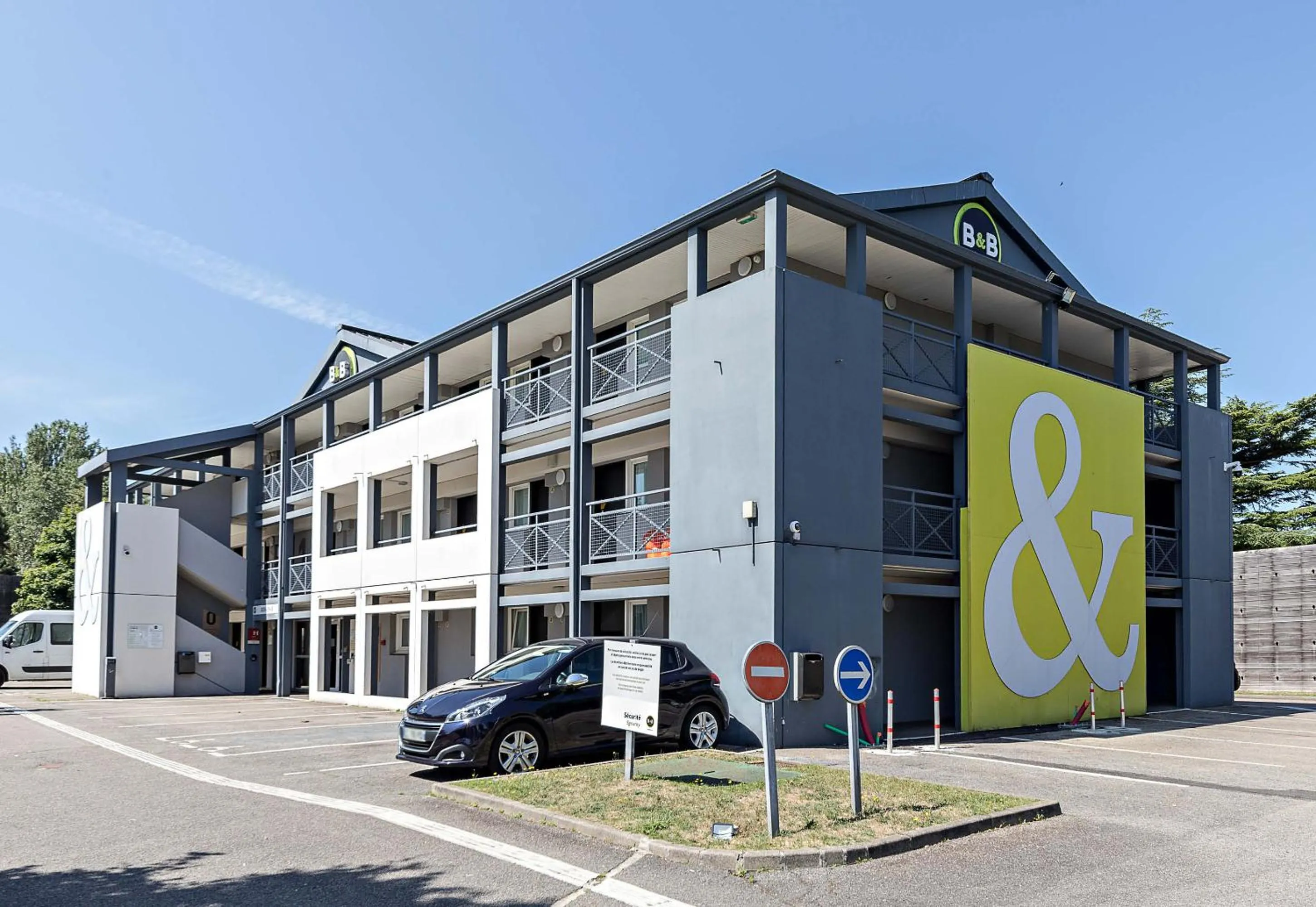 Property building in B&B HOTEL Rouen Parc des Expos Zénith