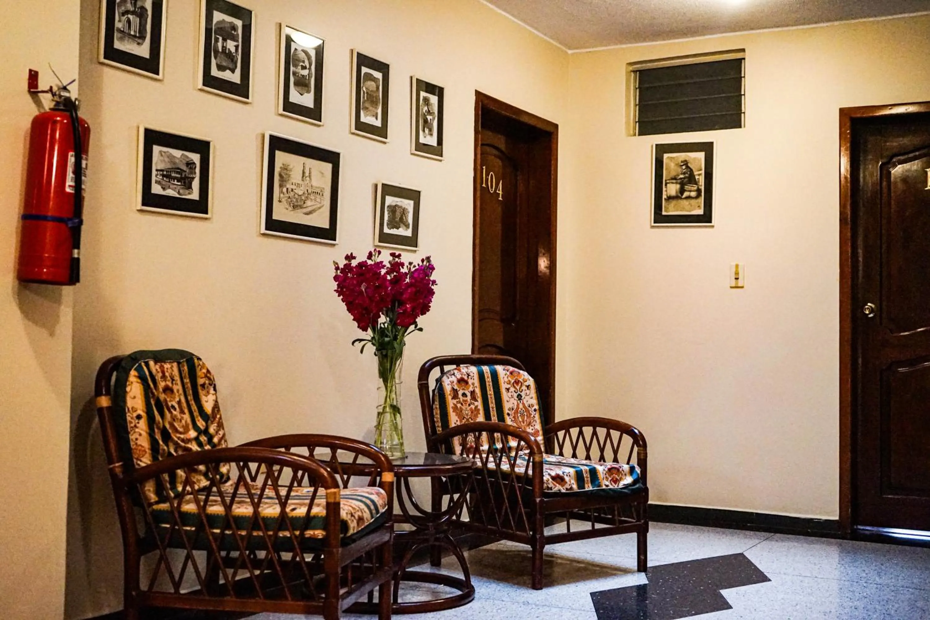 Living room in Hotel Makroz