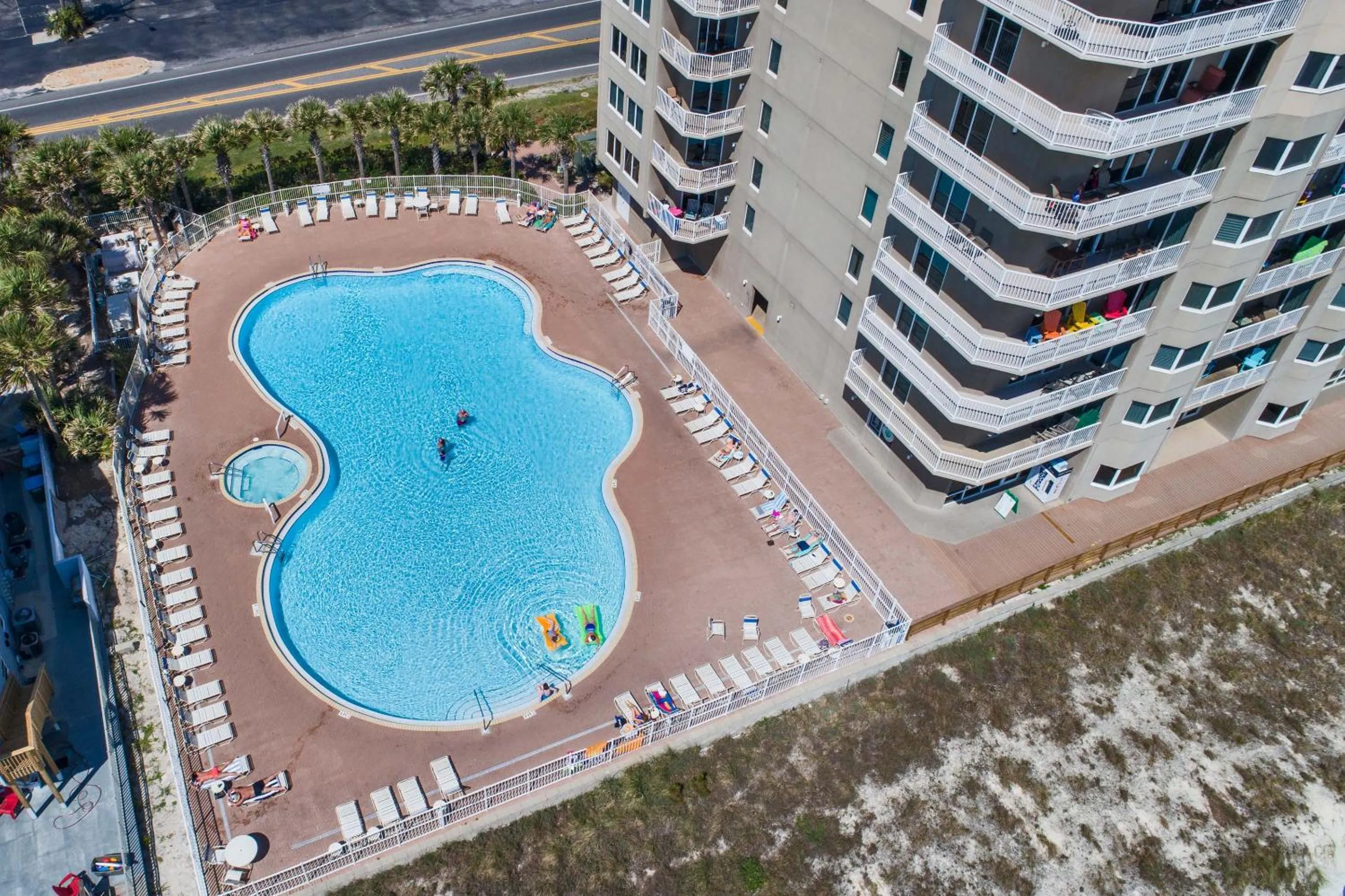 Hot Tub in Tidewater Beach Resort by Panhandle Getaways