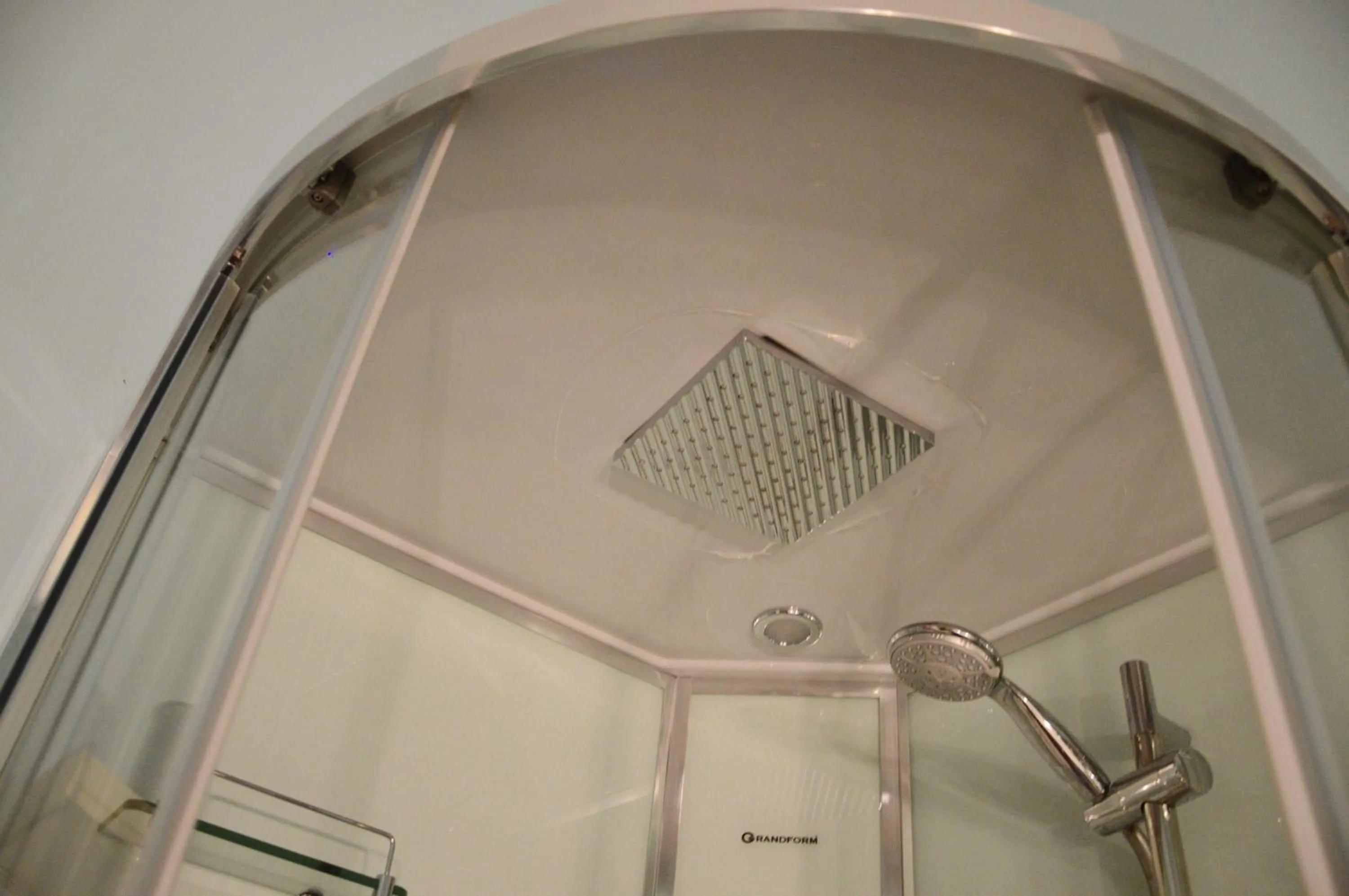 Shower in B&B Vicolo del Chiostro
