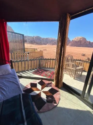 Bed in Hasan Zawaideh luxury camp 2