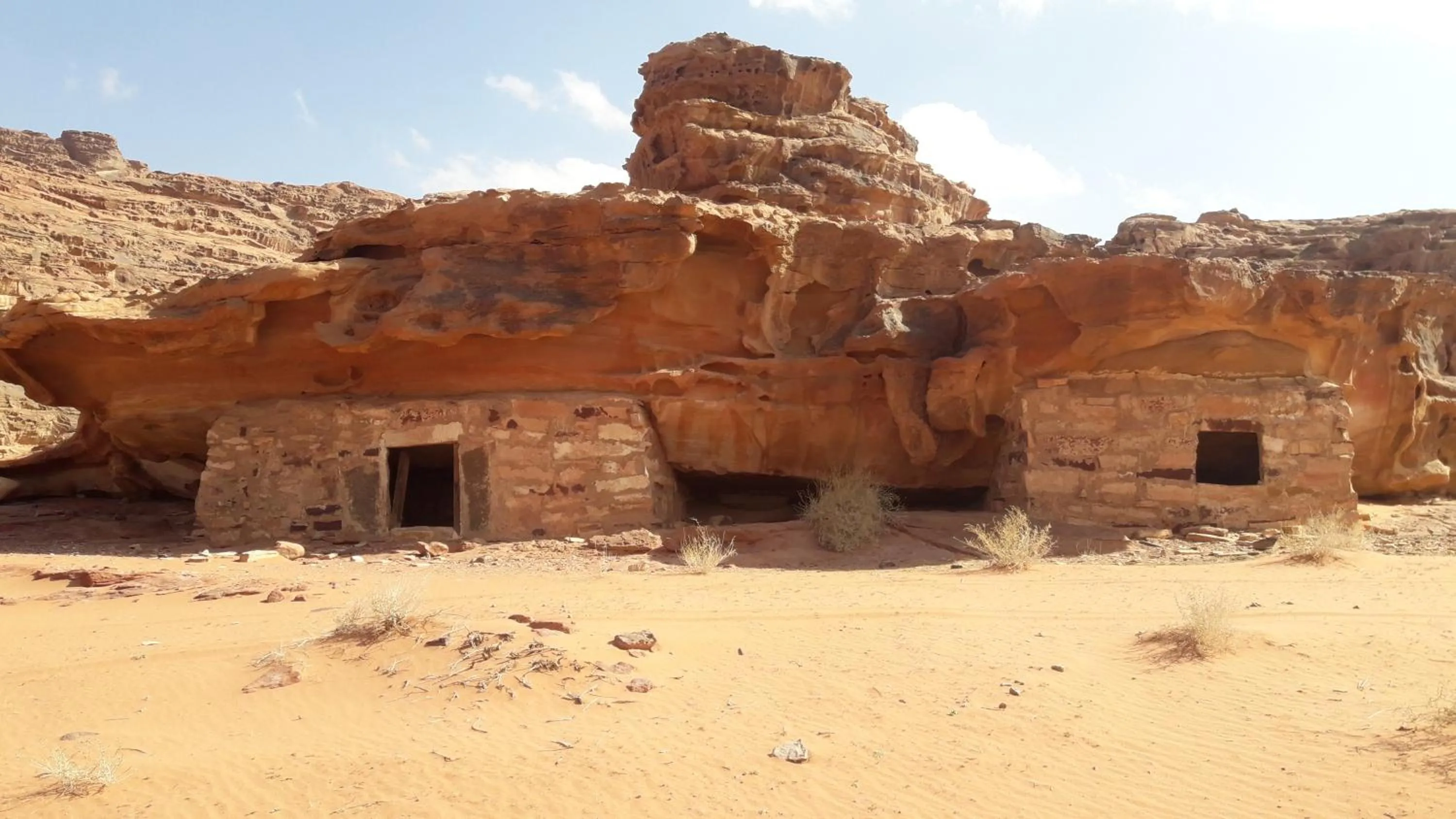 Natural landscape in Hasan Zawaideh luxury camp 2