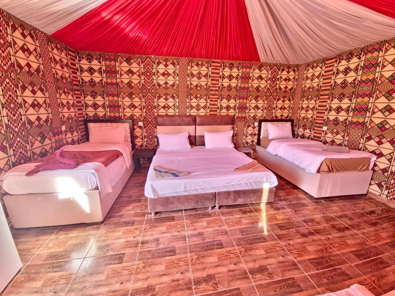 Bed in Hasan Zawaideh luxury camp 2