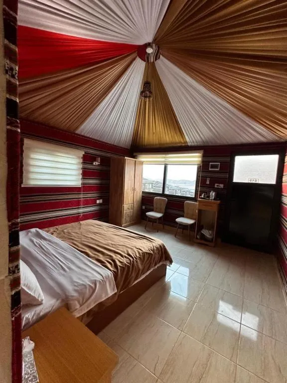 Property building, Bed in Hasan Zawaideh luxury camp 2