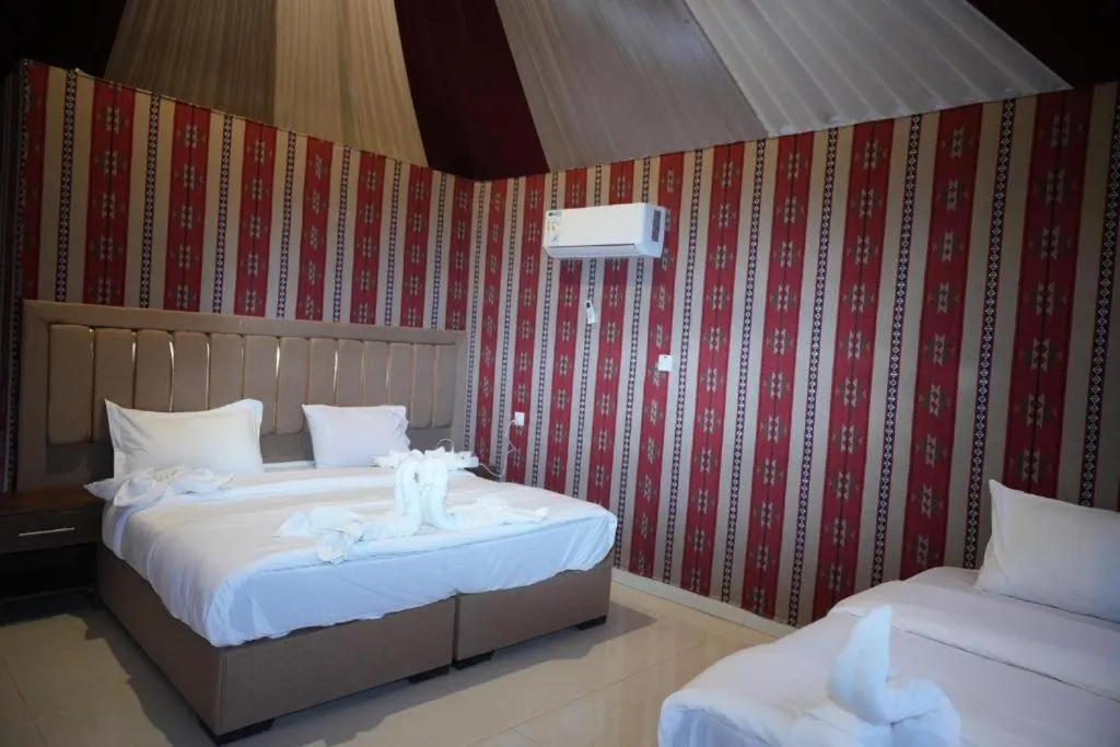 Property building, Bed in Hasan Zawaideh luxury camp 2