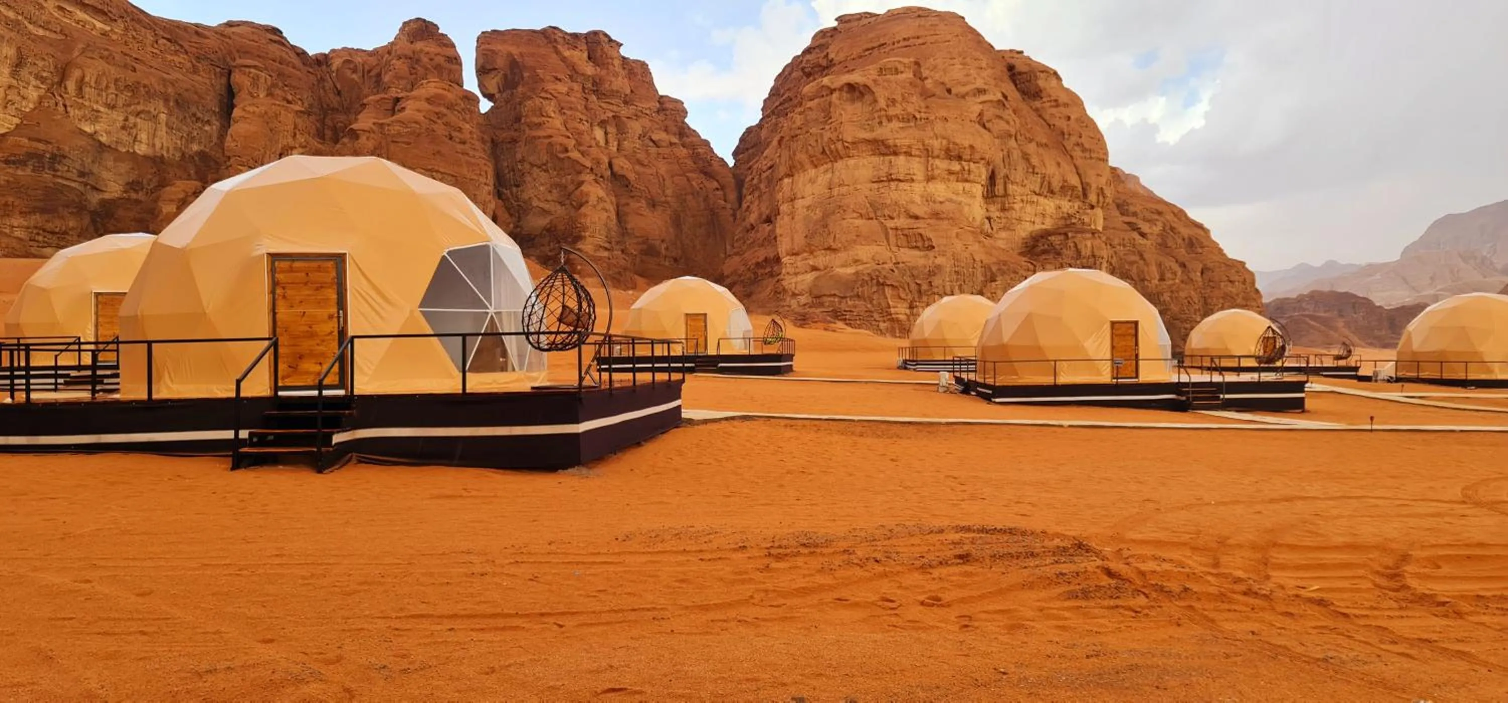 Natural landscape in Hasan Zawaideh luxury camp 2