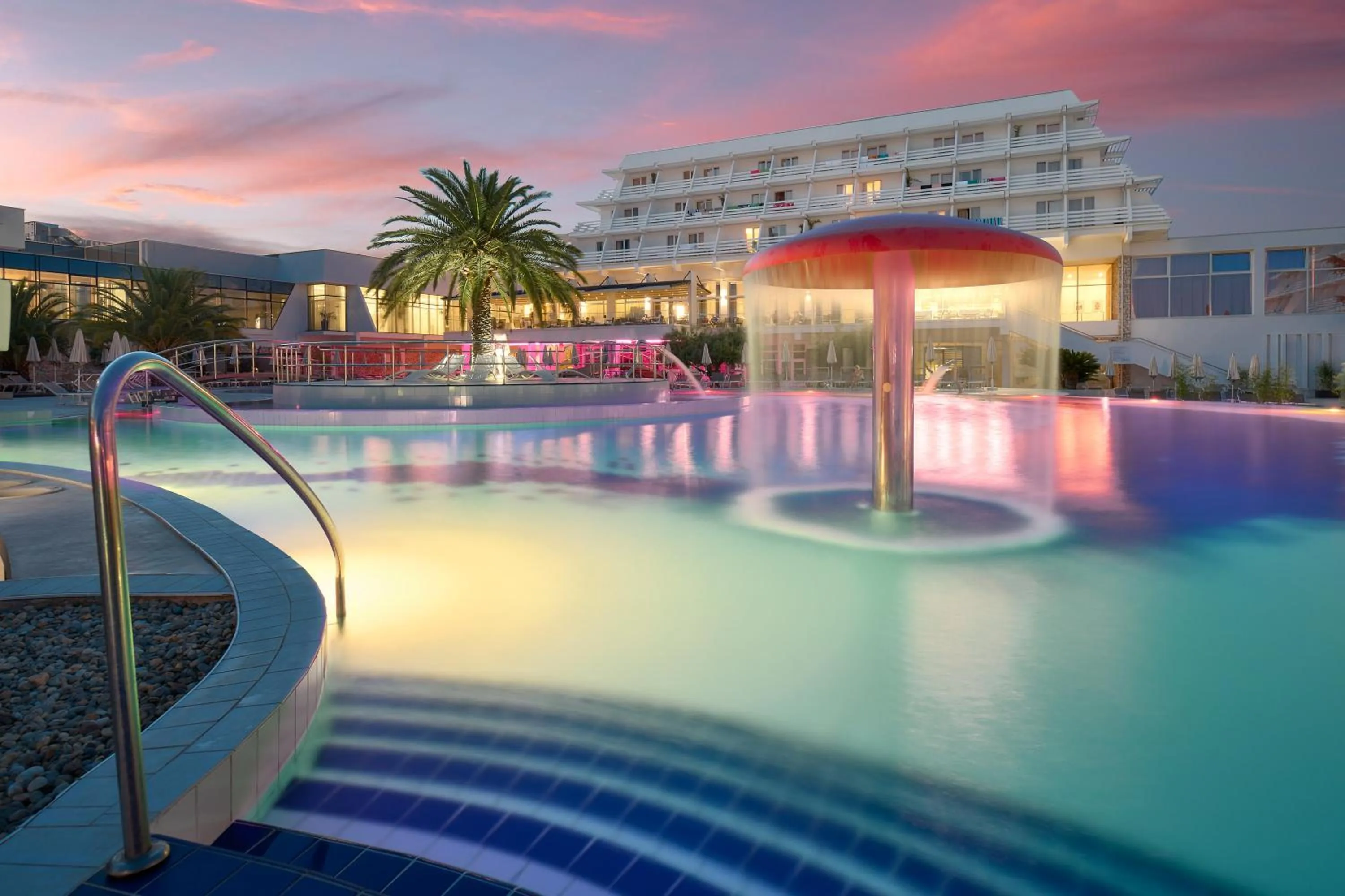 Swimming pool in Hotel Olympia