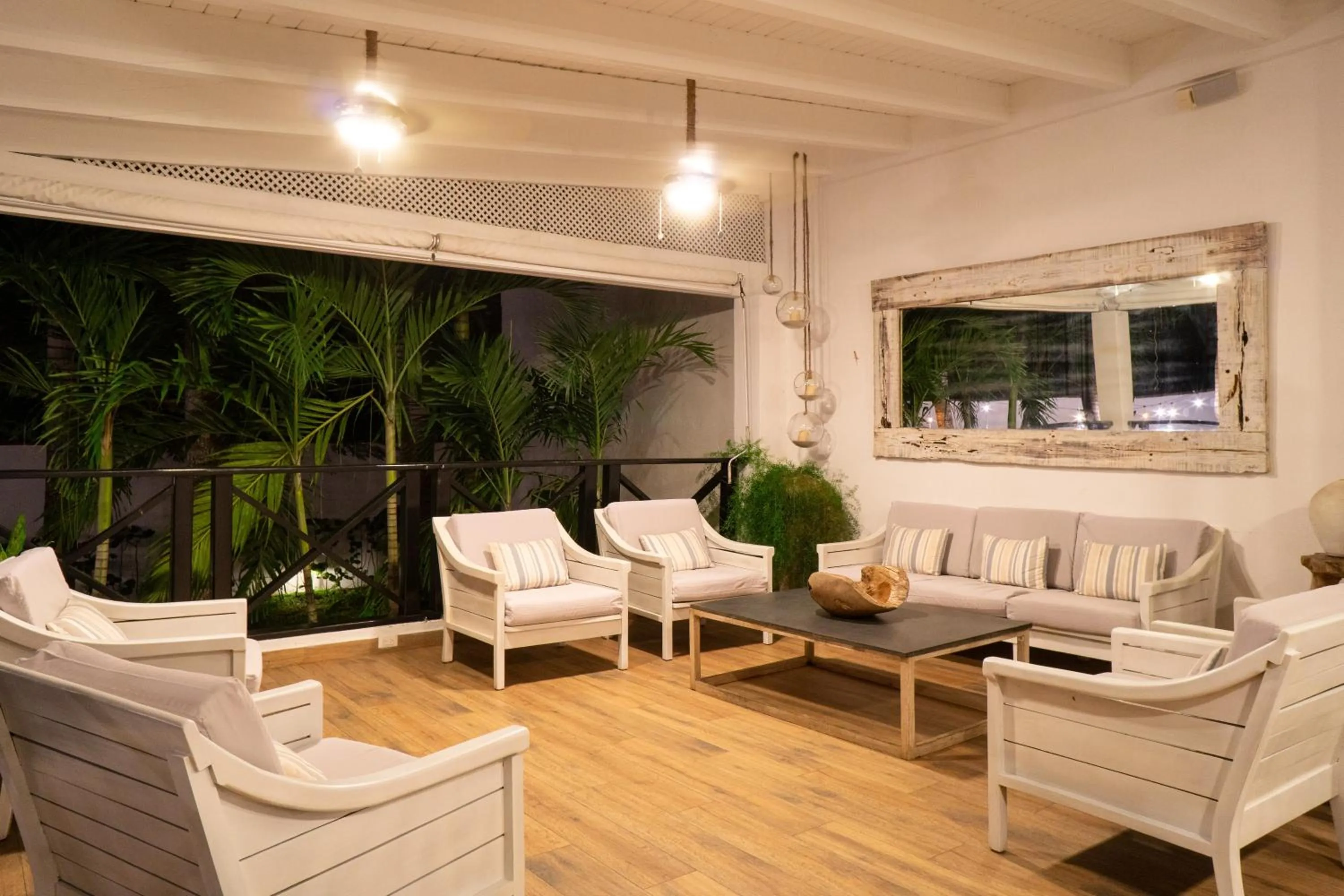 Living room in Hotel Casa Hemingway