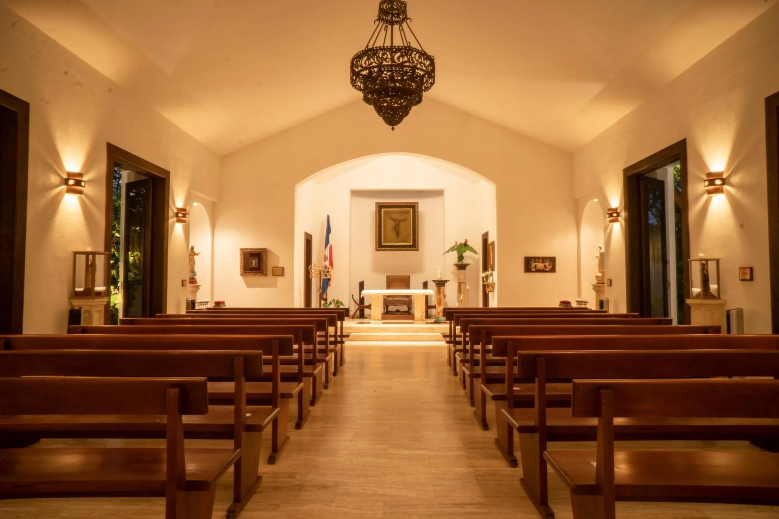 Text overlay in Hotel Casa Hemingway