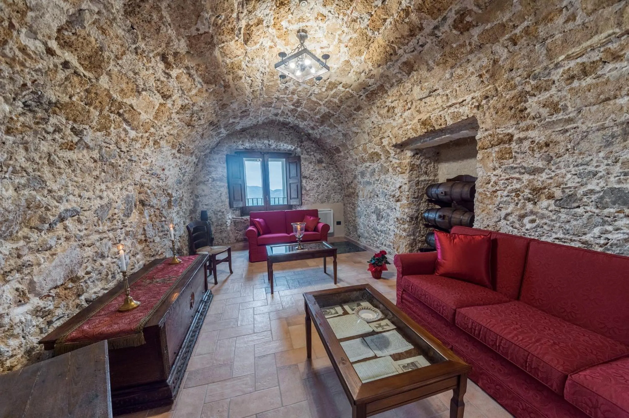 Communal lounge/ TV room in Palazzo Cestari Hotel