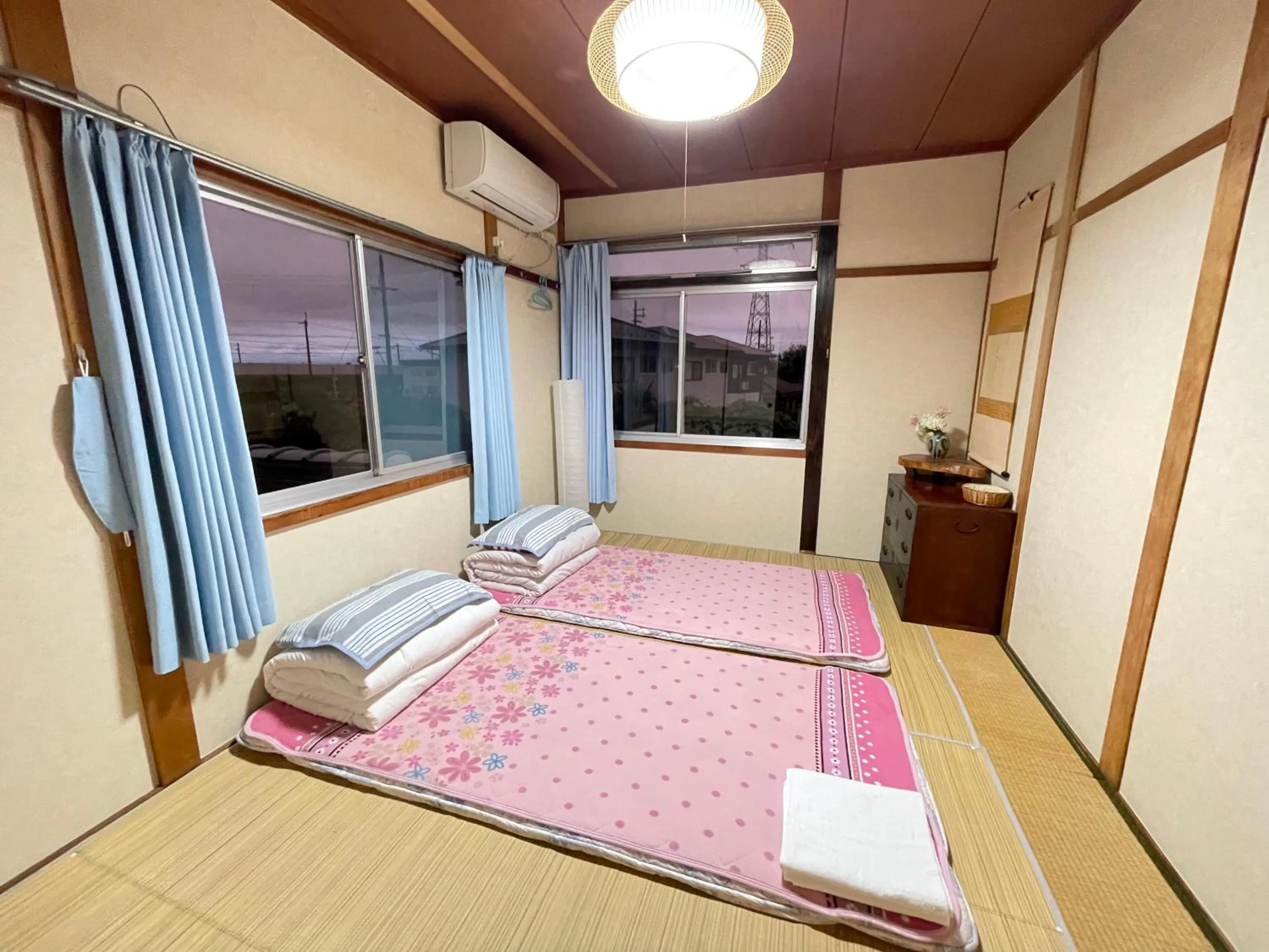 Bed in Shiga Biwa Lake Shanshui House