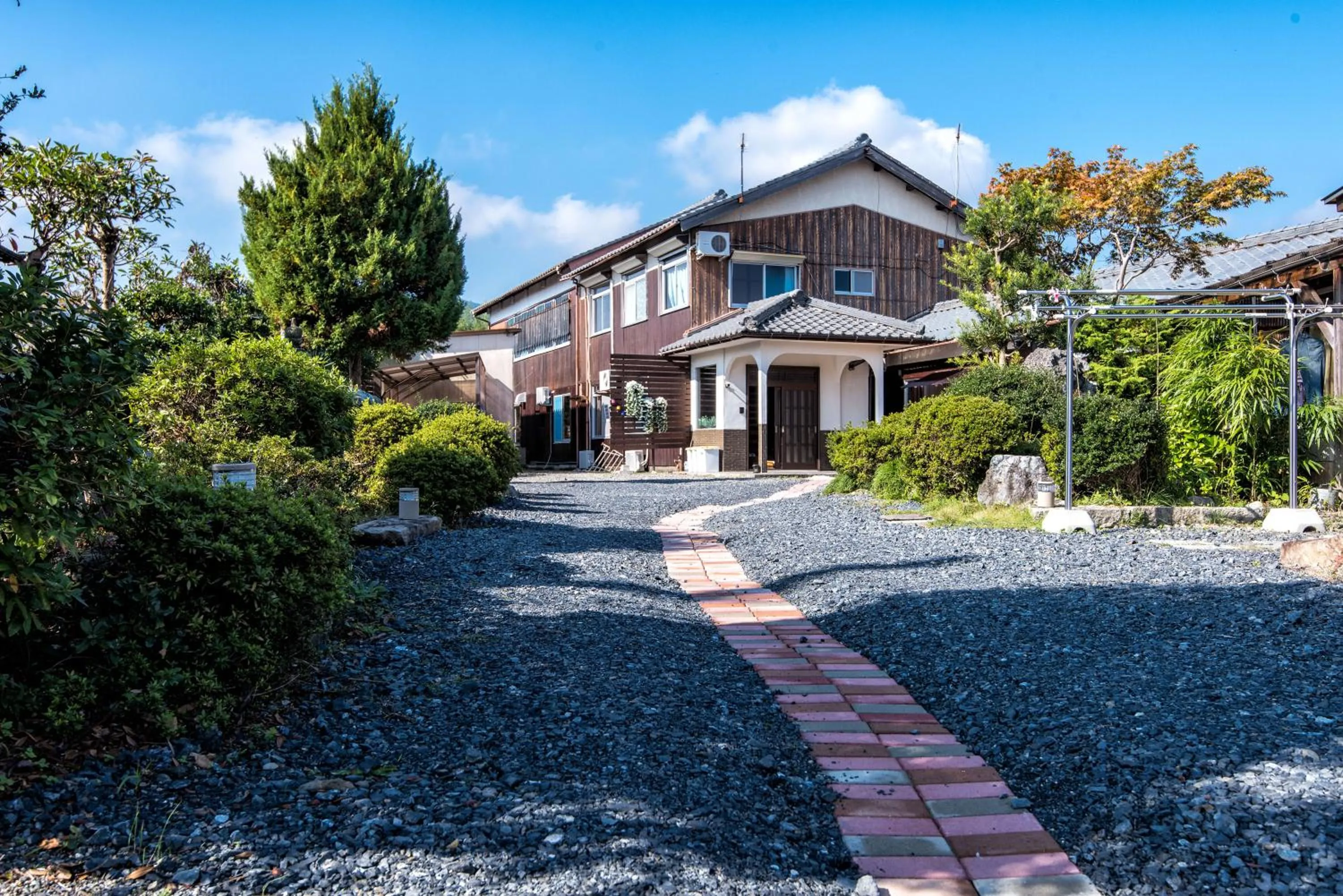 Property building in Shiga Biwa Lake Shanshui House
