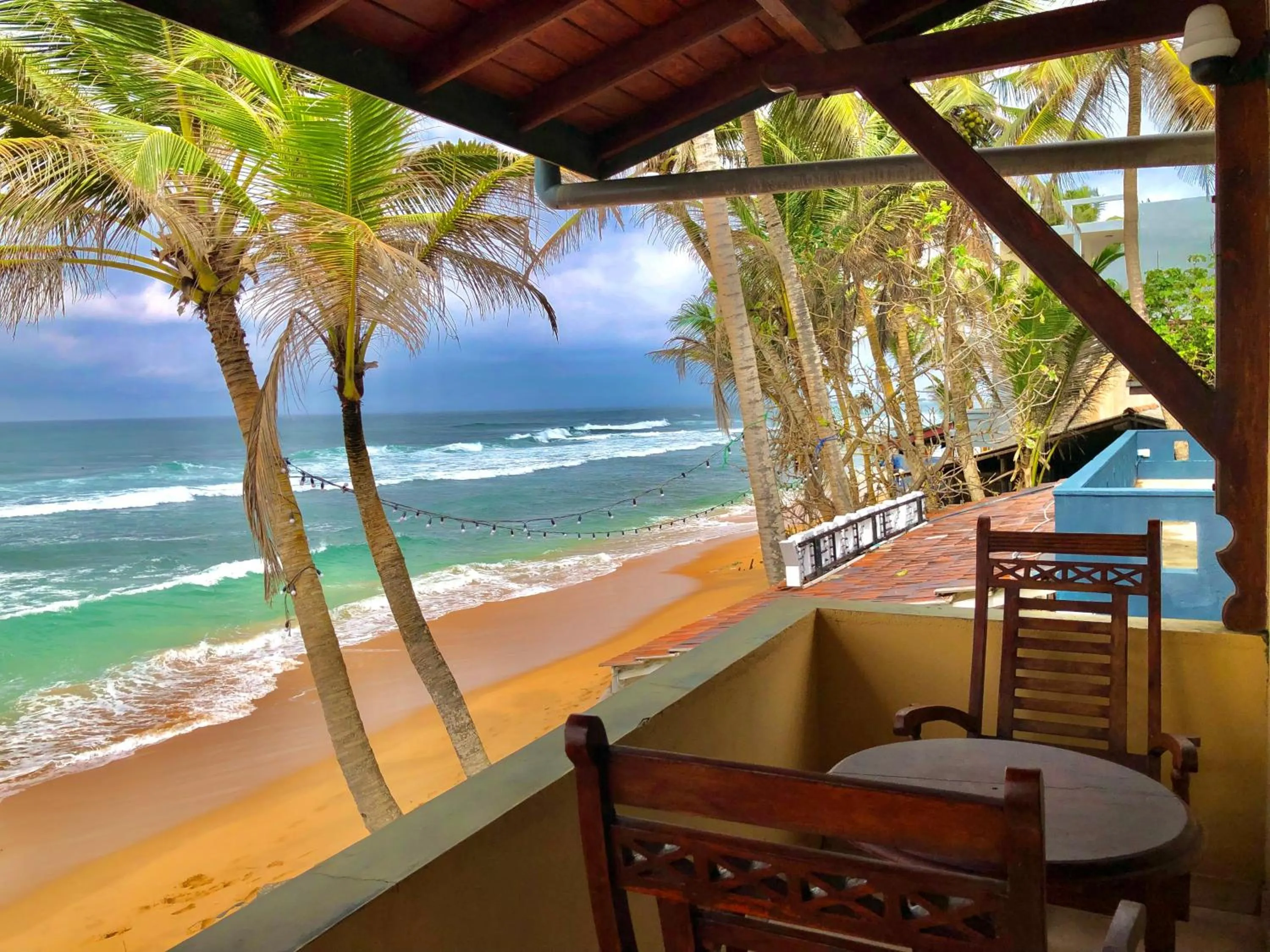 Drifters Hotel & Beach Restaurant