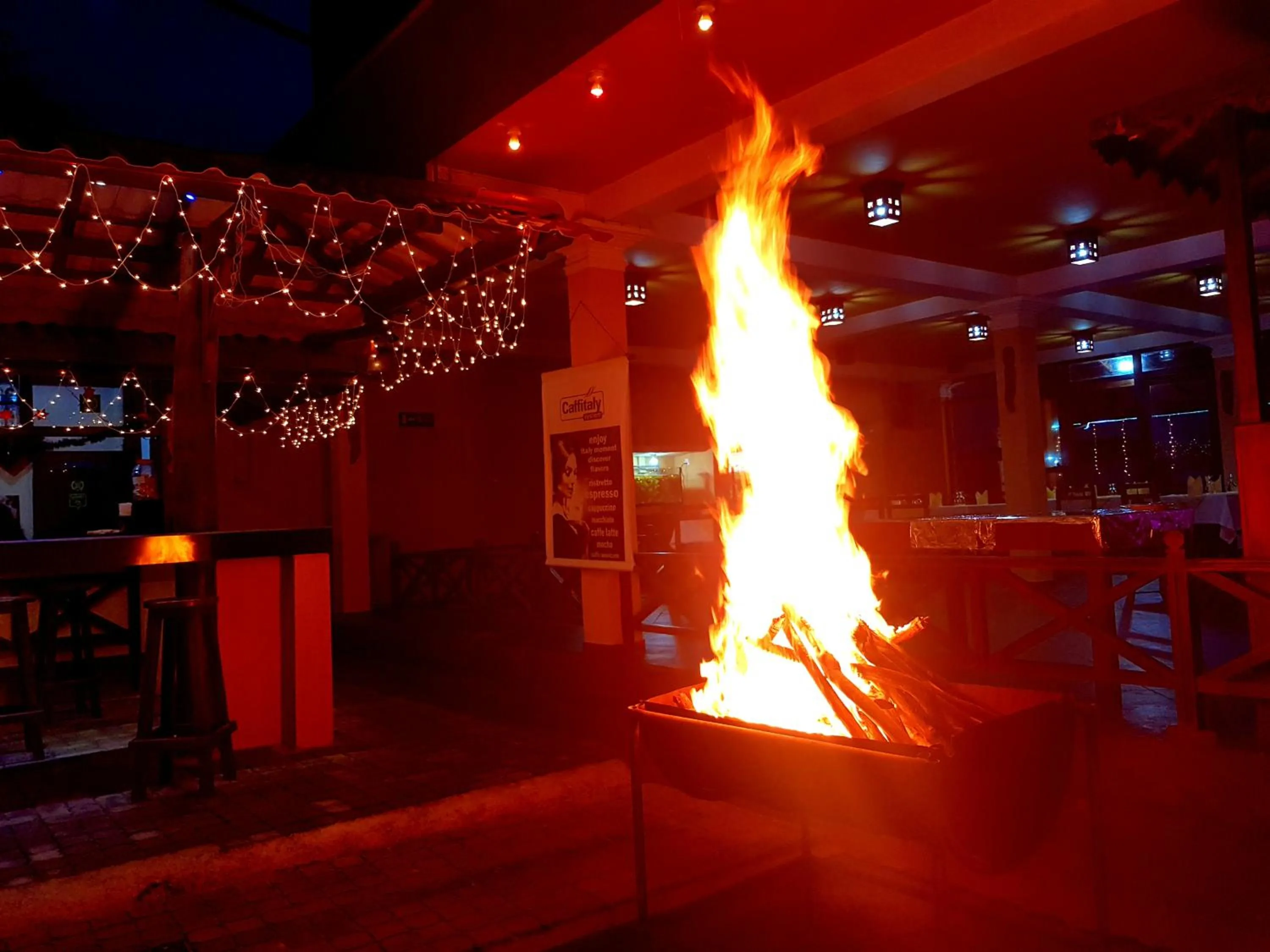 BBQ facilities in Drifters Hotel & Beach Restaurant