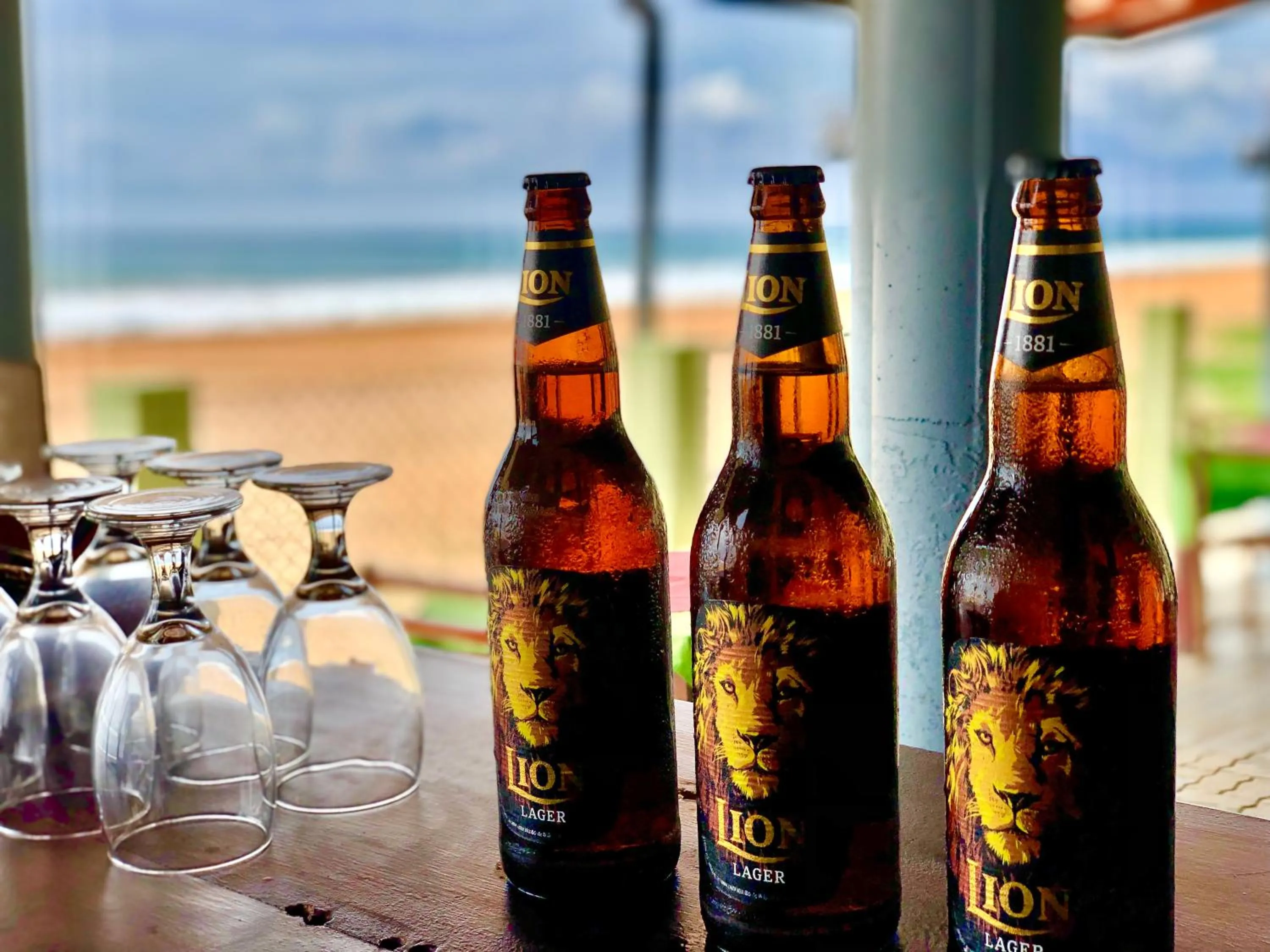 Drifters Hotel & Beach Restaurant