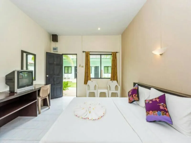 Bedroom, Bed in Baantonsai Garden Resort