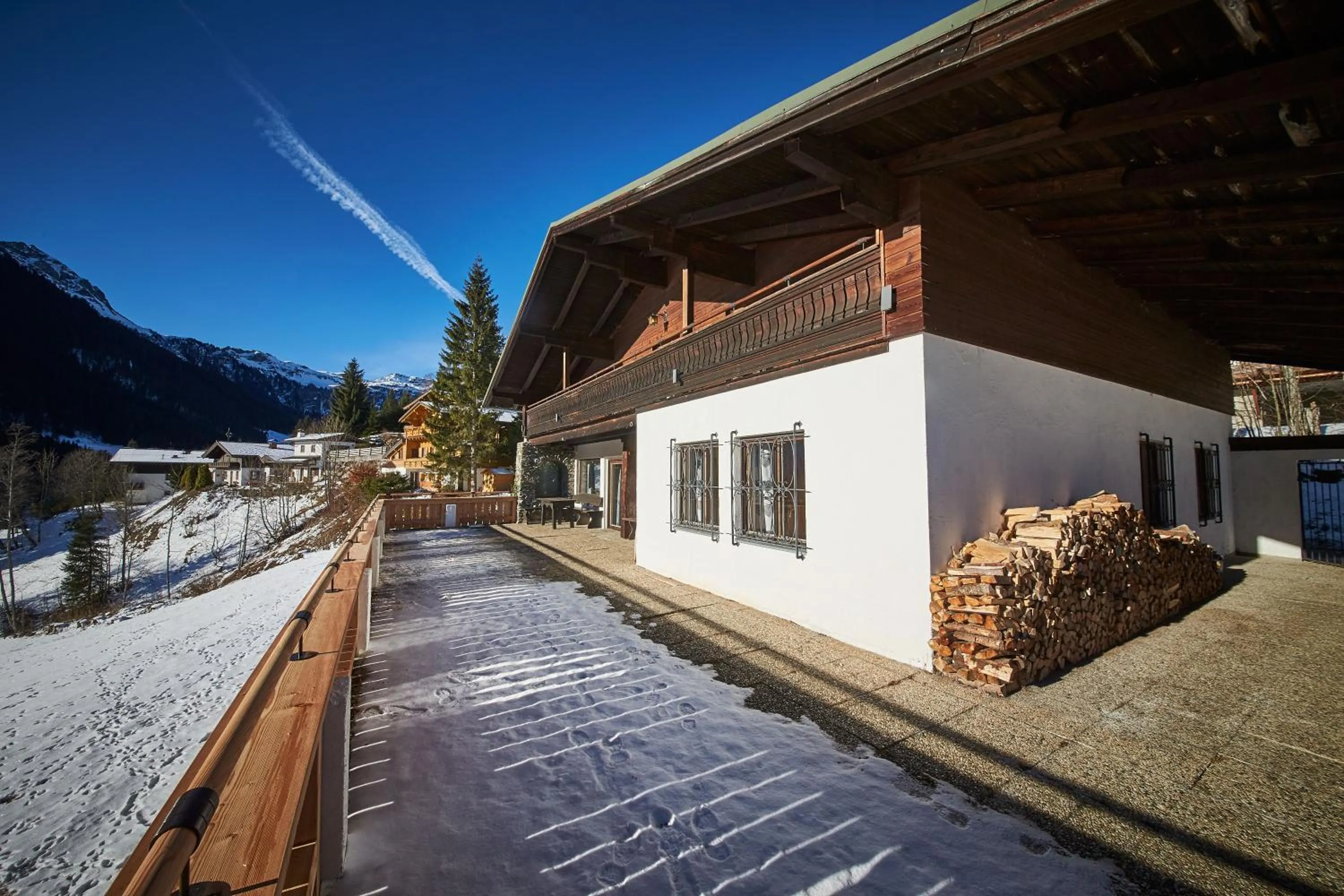 Property building in Ferienhaus Oberlengau