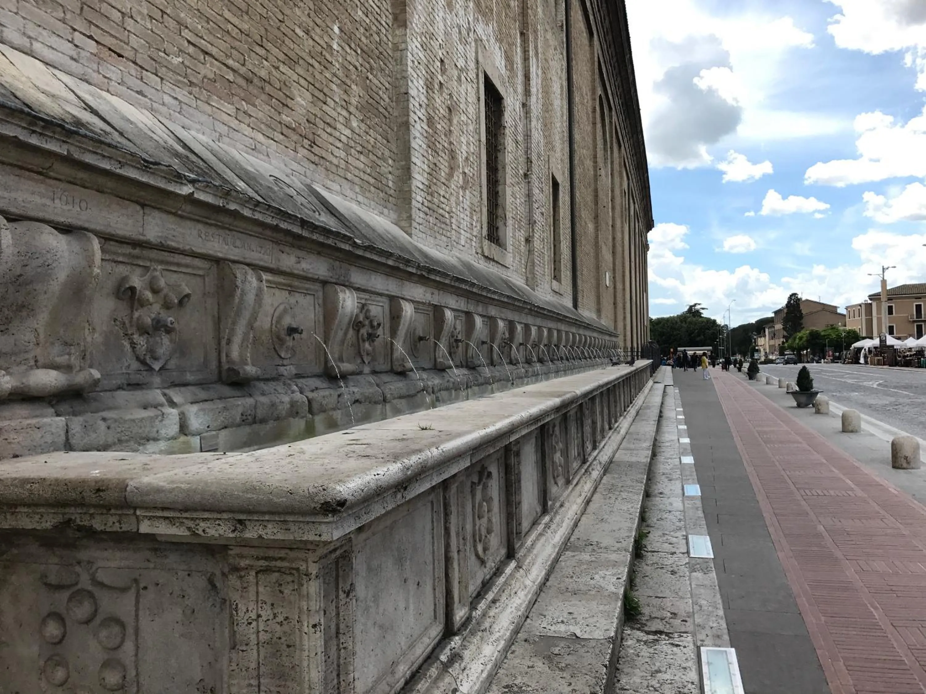 Nearby landmark in Camere il Cantico