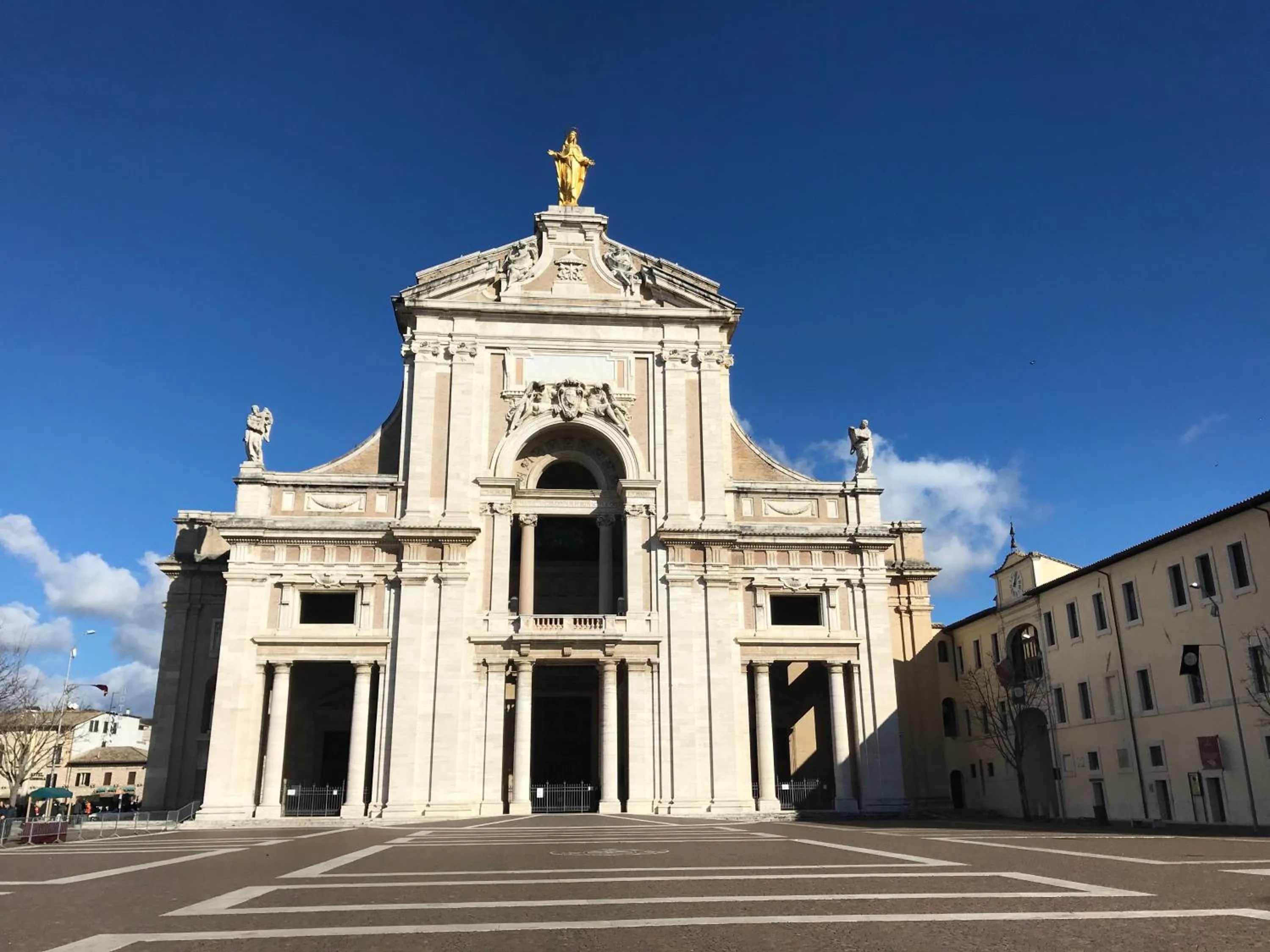 Landmark view in Camere il Cantico