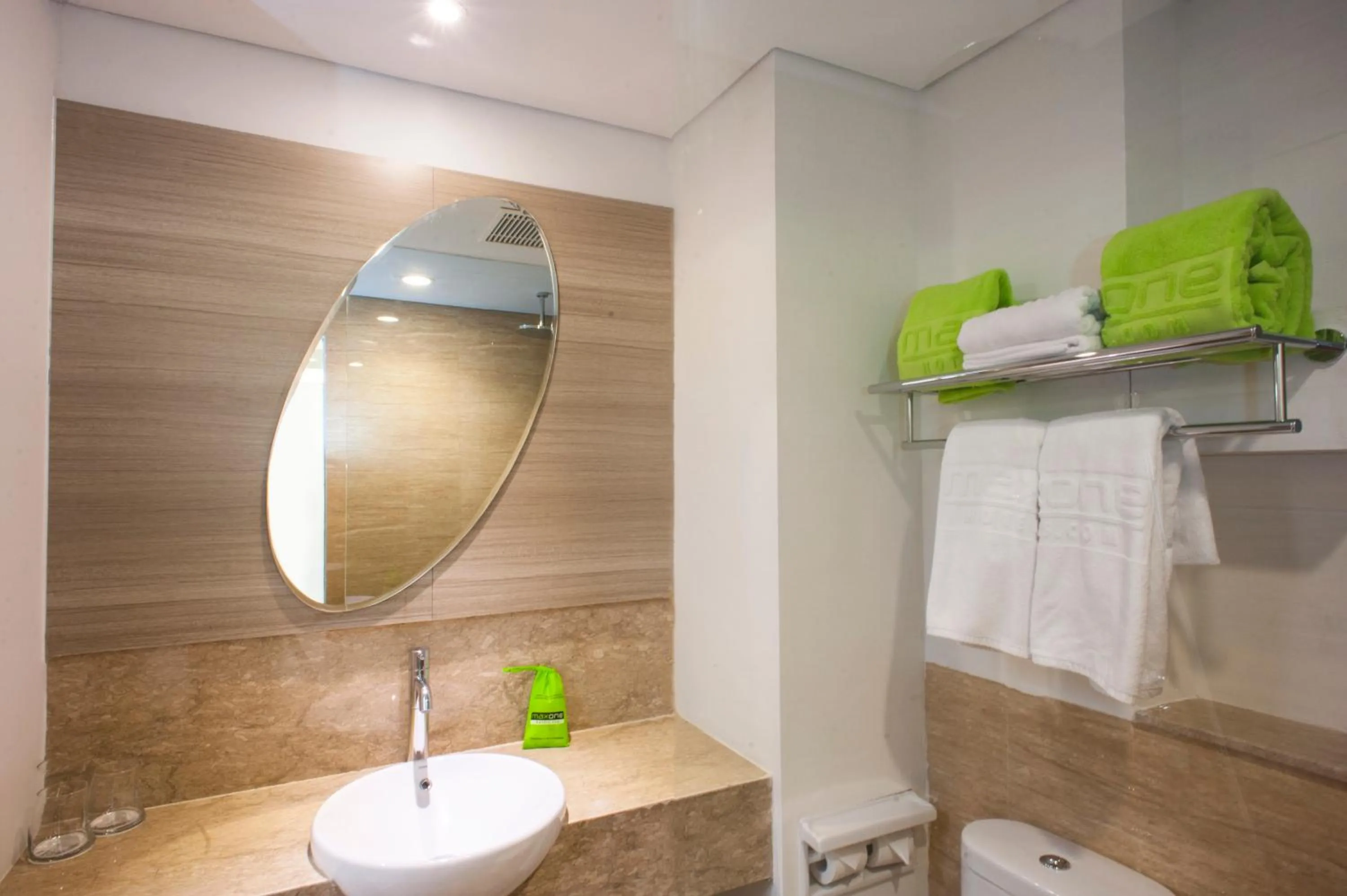 Shower in MaxOneHotels at Dharmahusada Surabaya