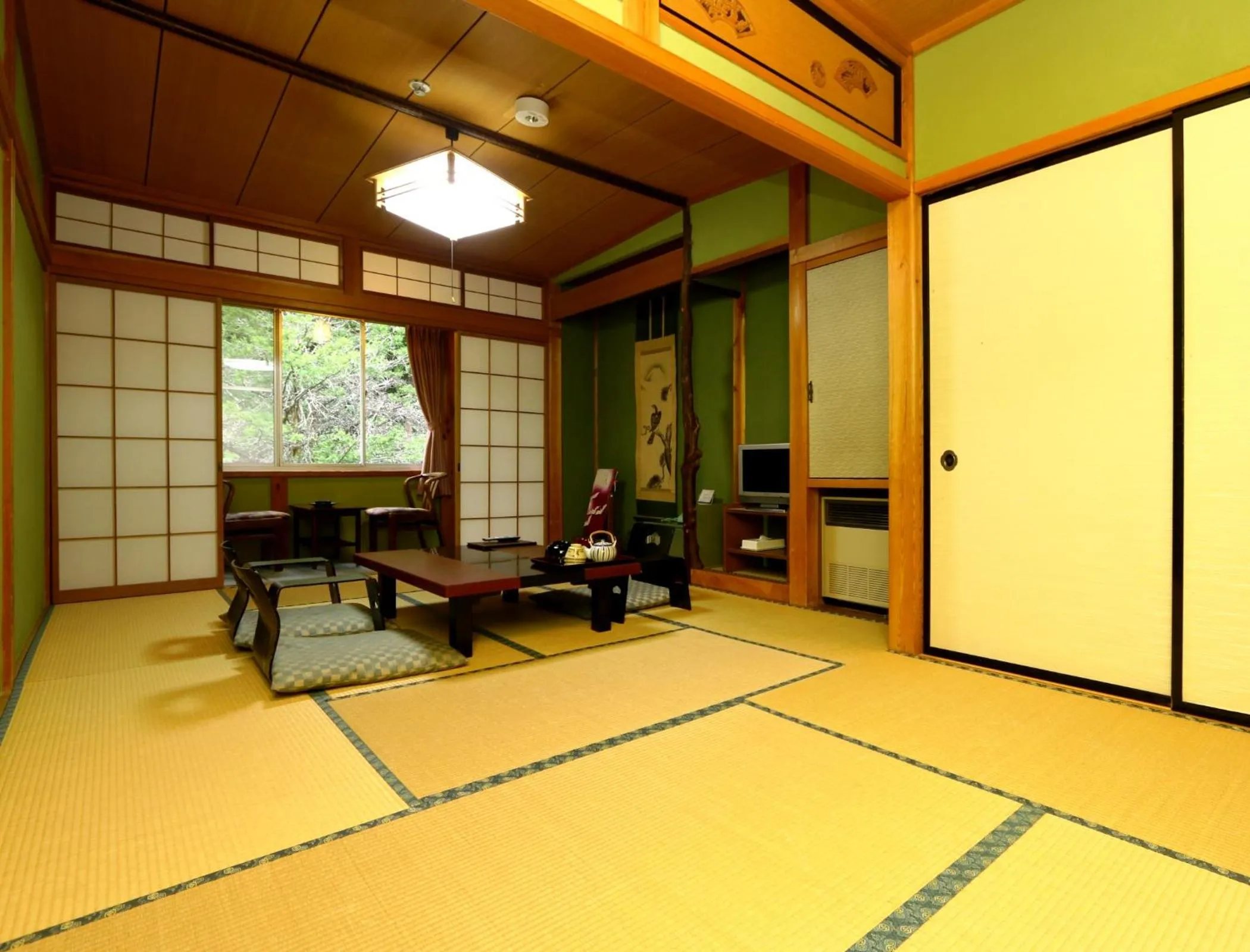 Photo of the whole room in Miyamaso