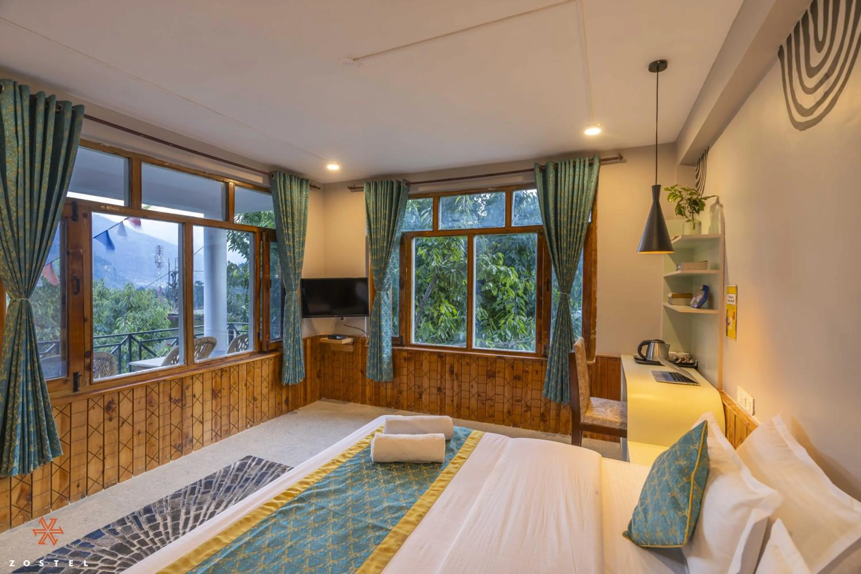 Bed in Zostel Old Manali