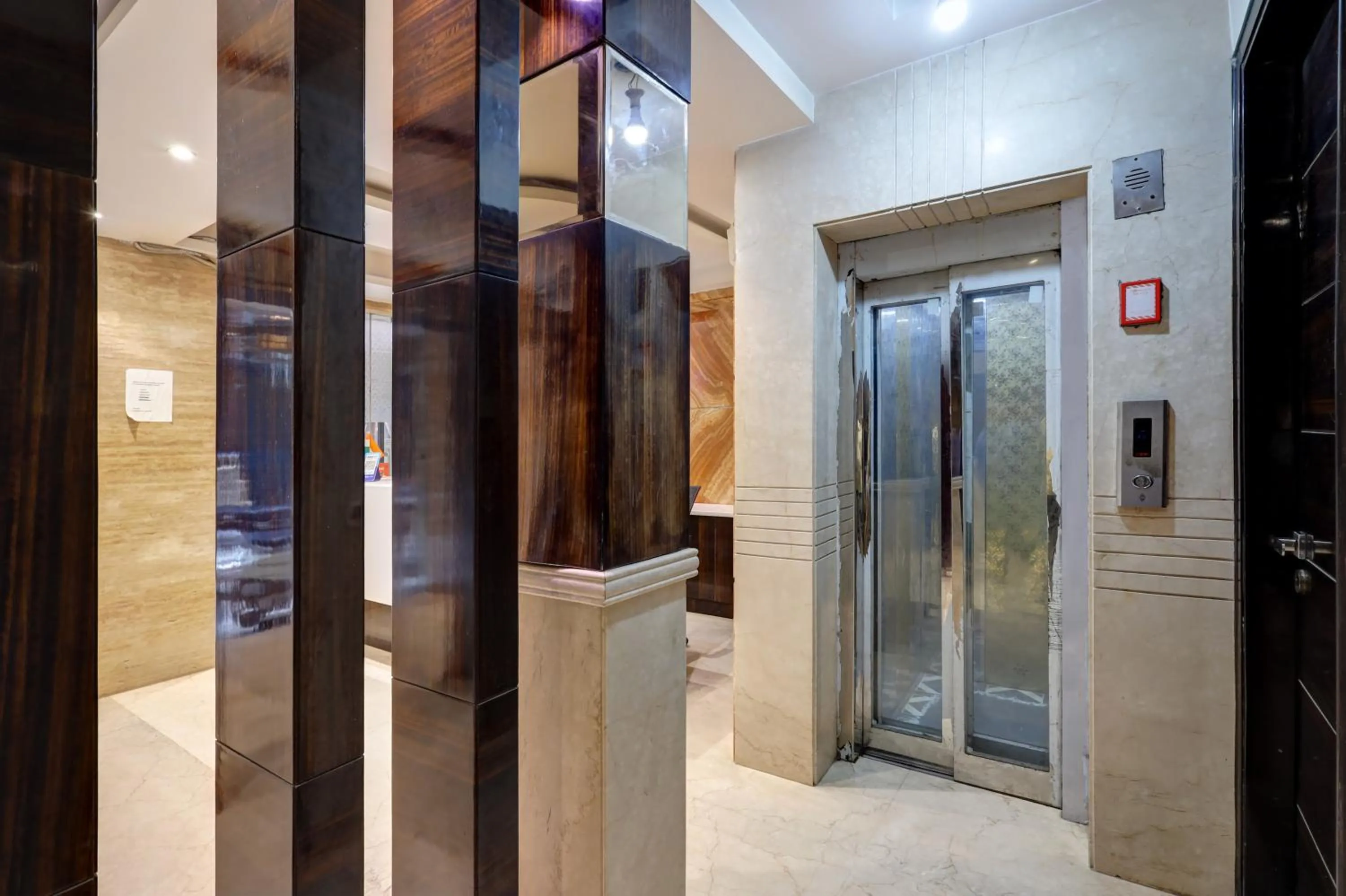 elevator in Tashkent Palace - Walk in from NDLS Station & RK Ashram Metro Station