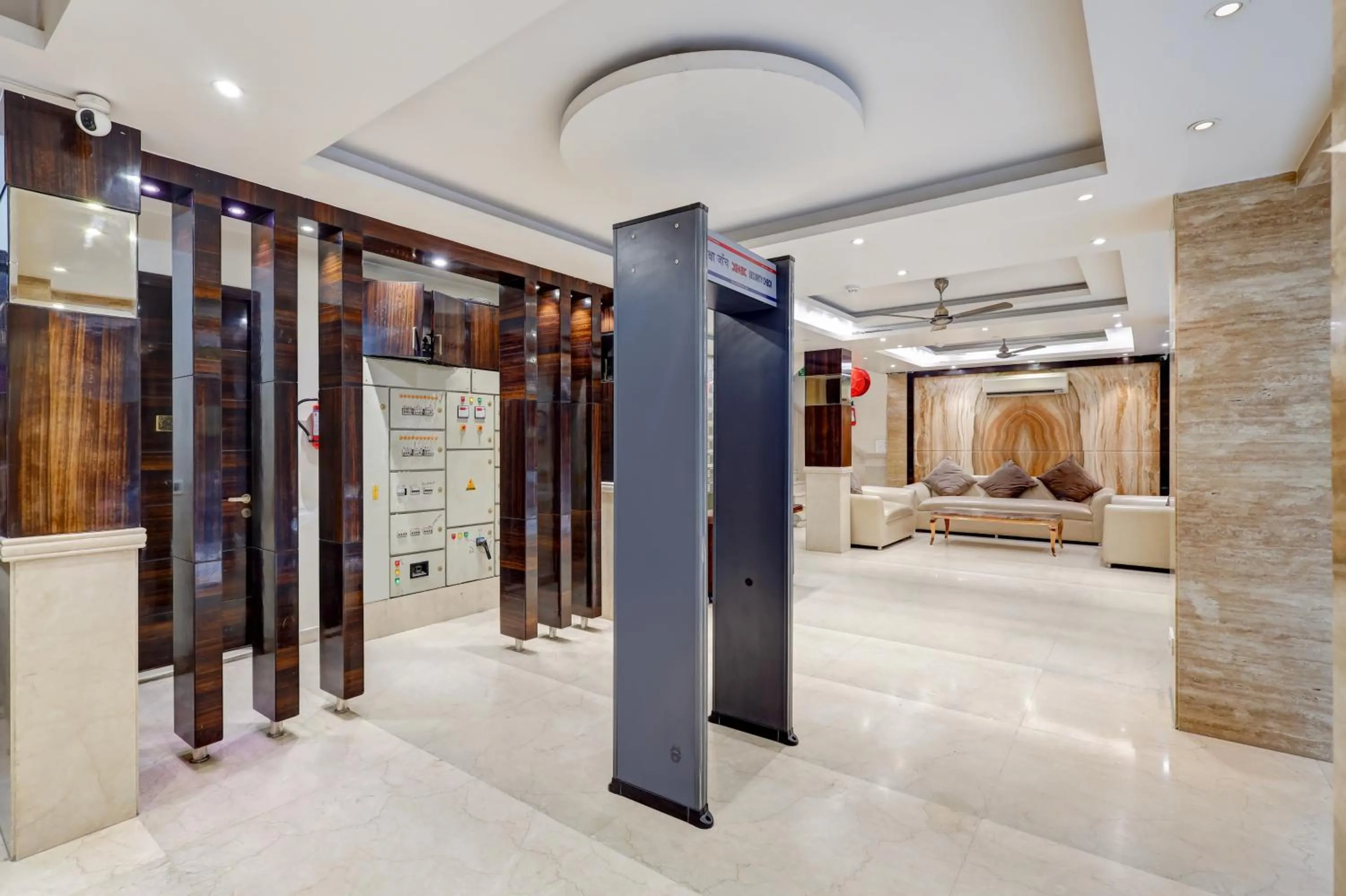 Lobby or reception in Tashkent Palace - Walk in from NDLS Station & RK Ashram Metro Station