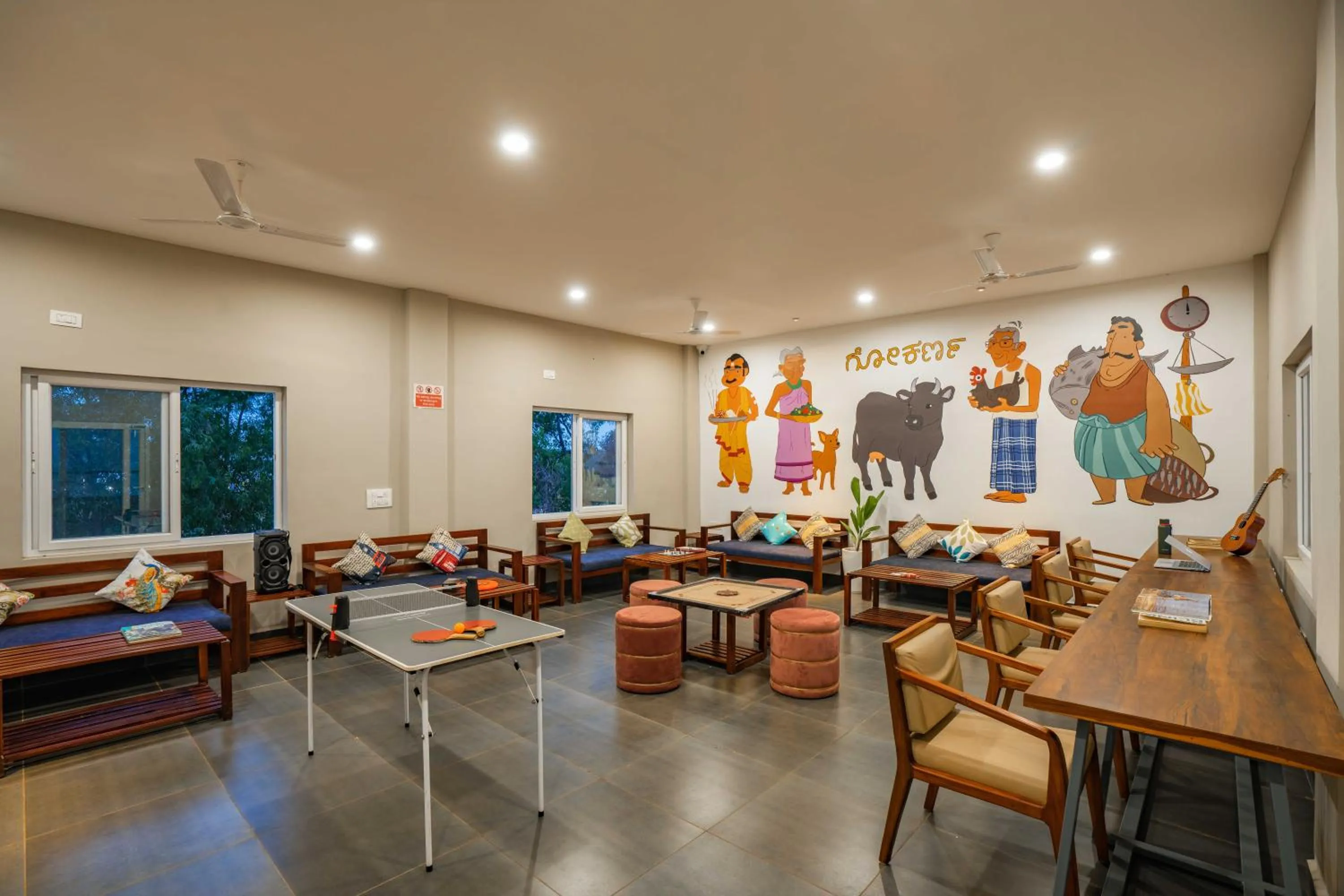 Living room in Zostel Gokarna