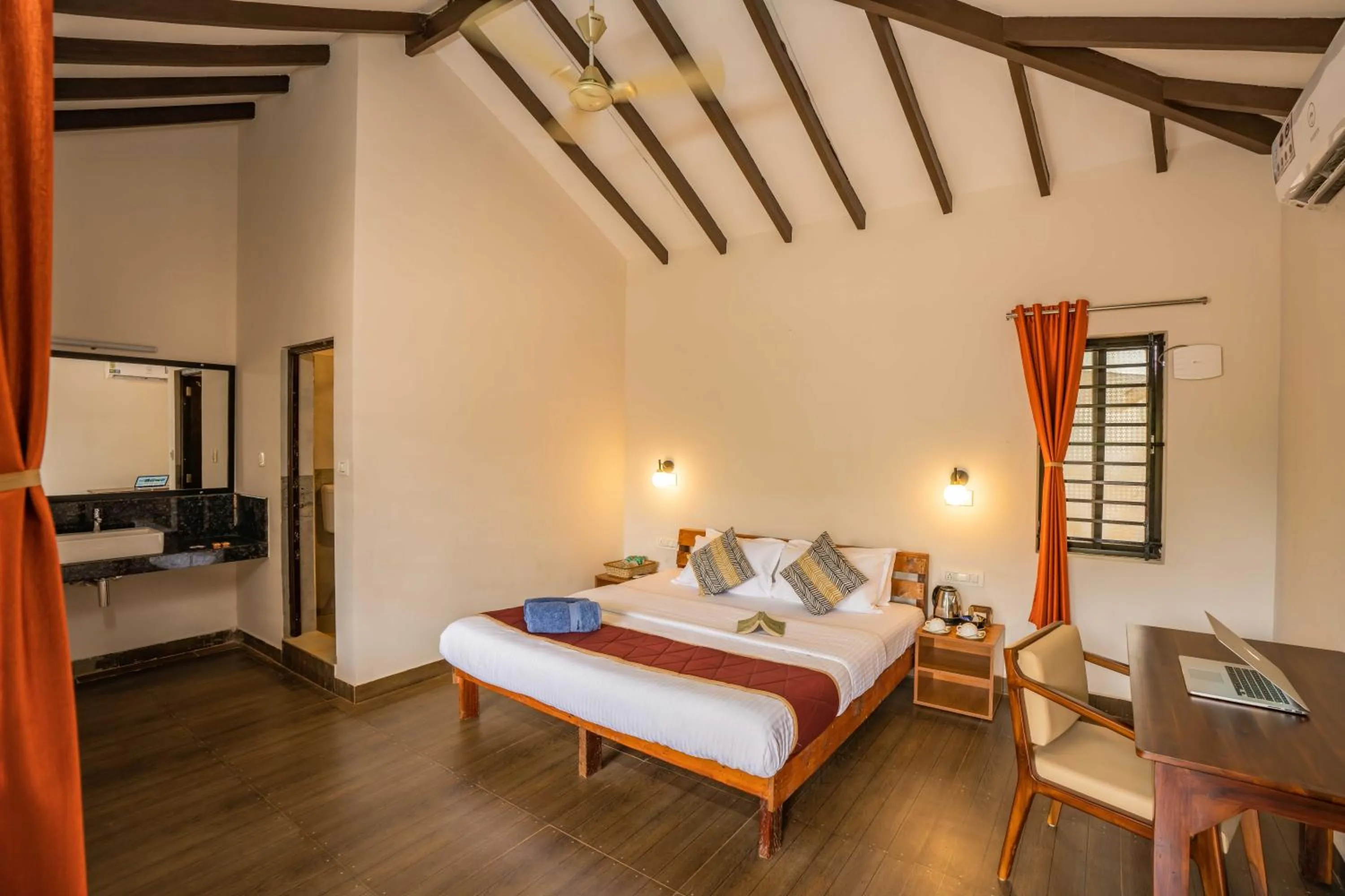 Bedroom, Bed in Zostel Gokarna