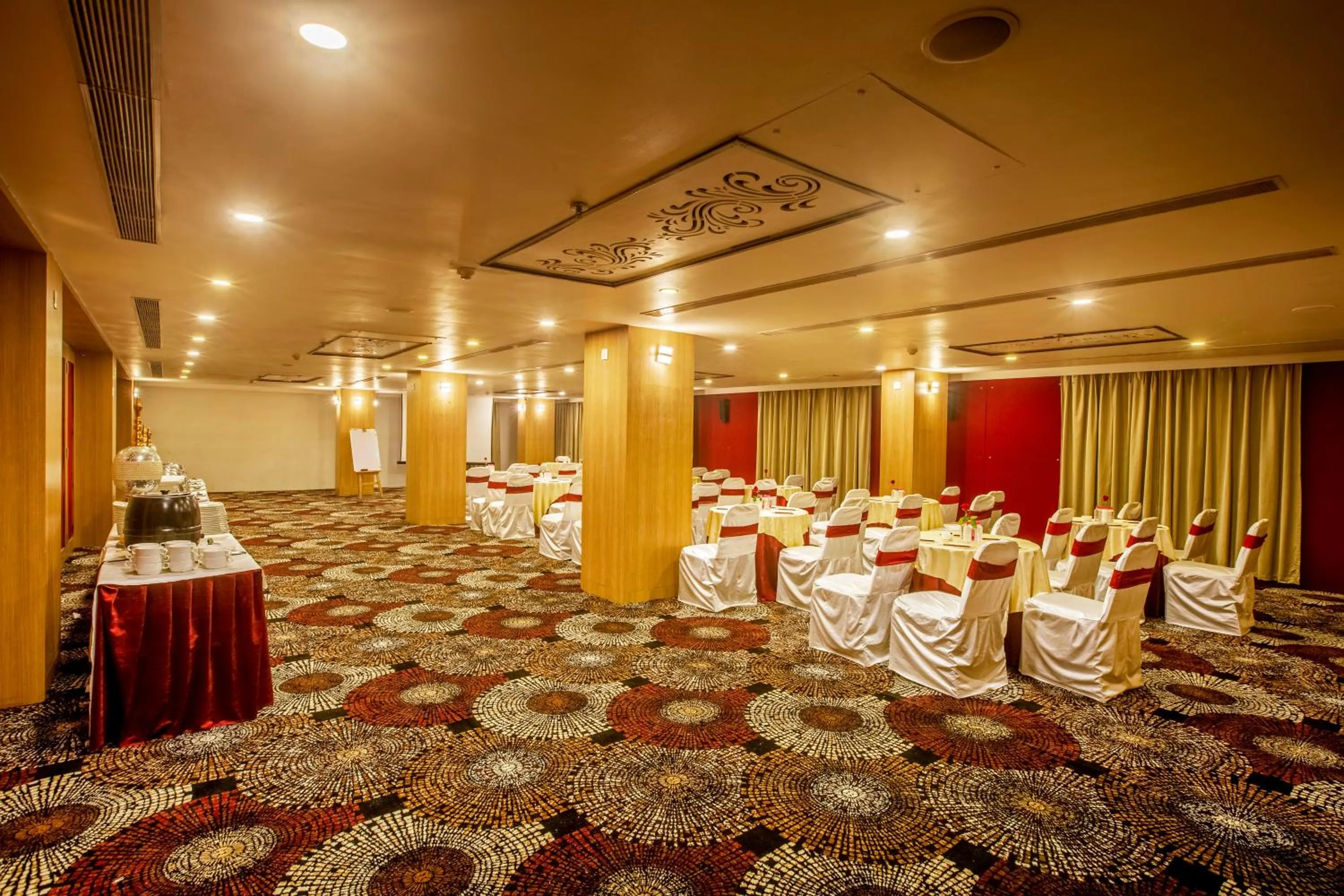 Banquet/Function facilities in Hotel Mumbai House