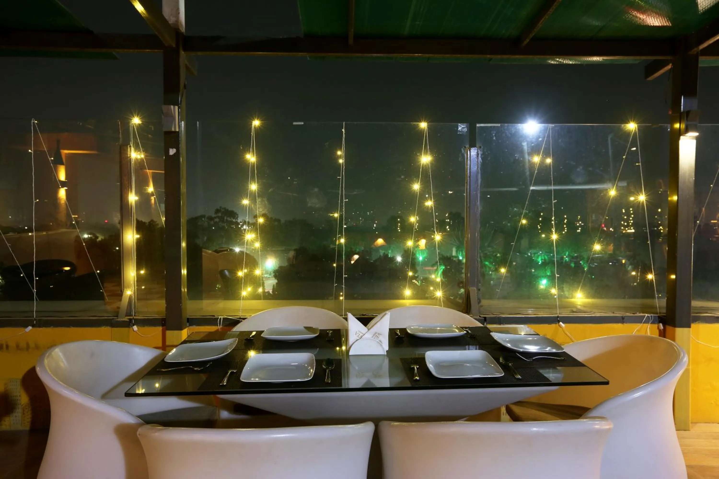 Night in Hotel Mumbai House