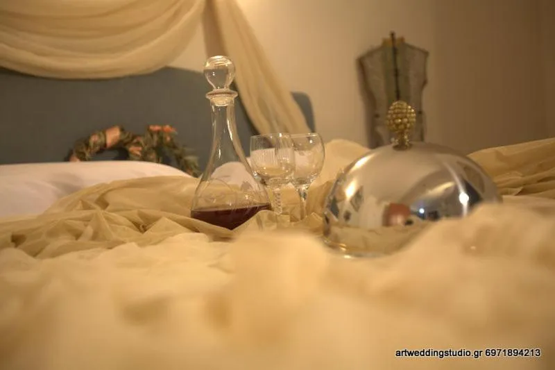 Decorative detail, Bed in Cavallari Palace Hotel Suites