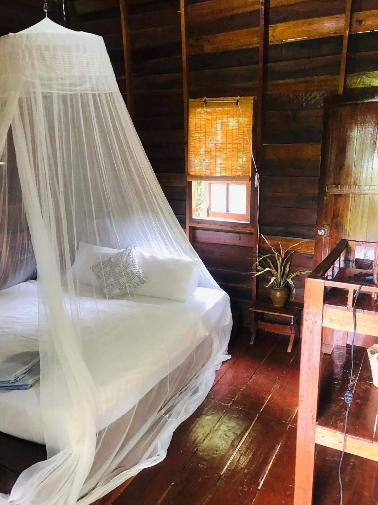 Bedroom, Bed in Oon Lee Bungalows