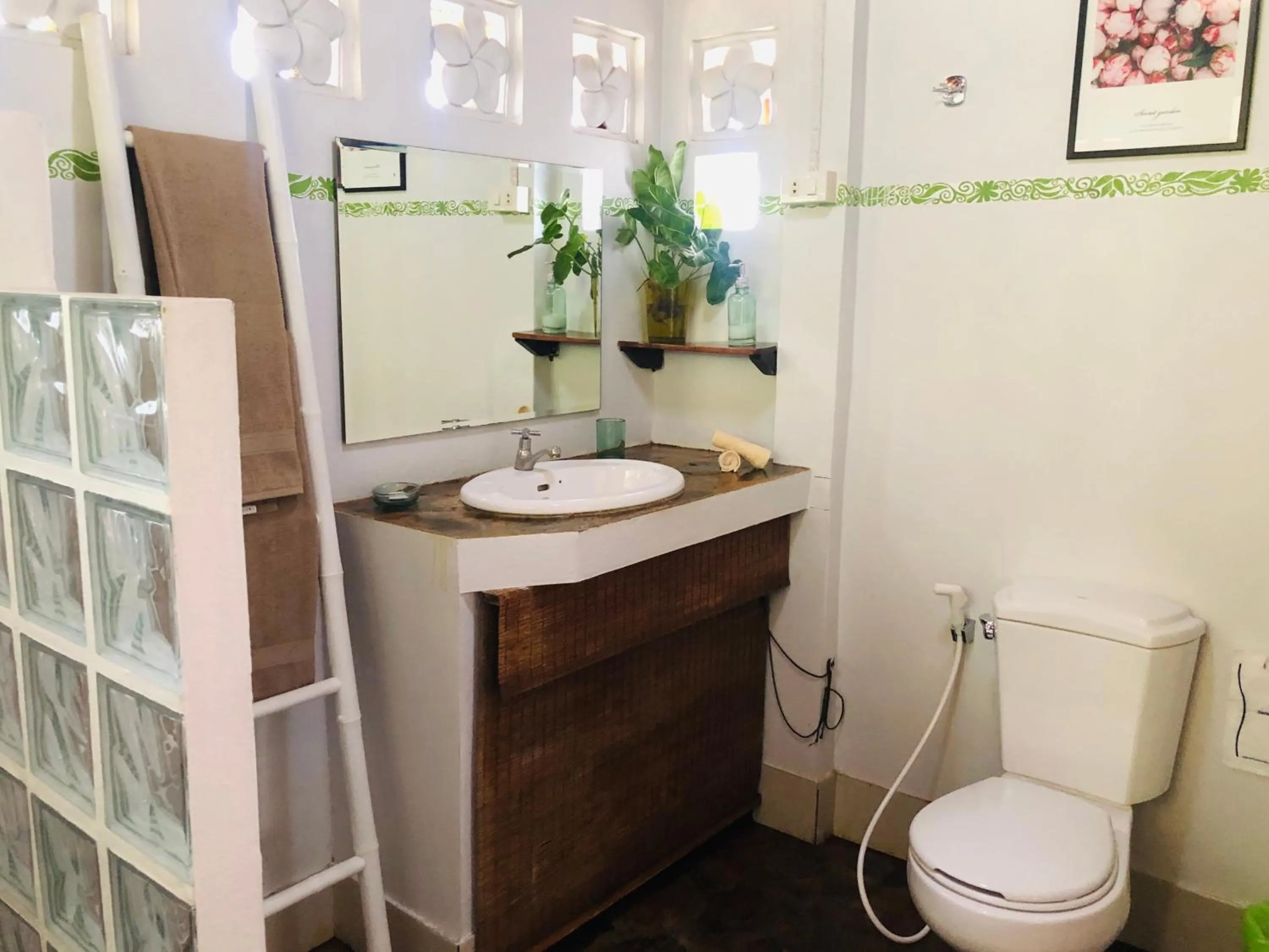 Bathroom in Oon Lee Bungalows